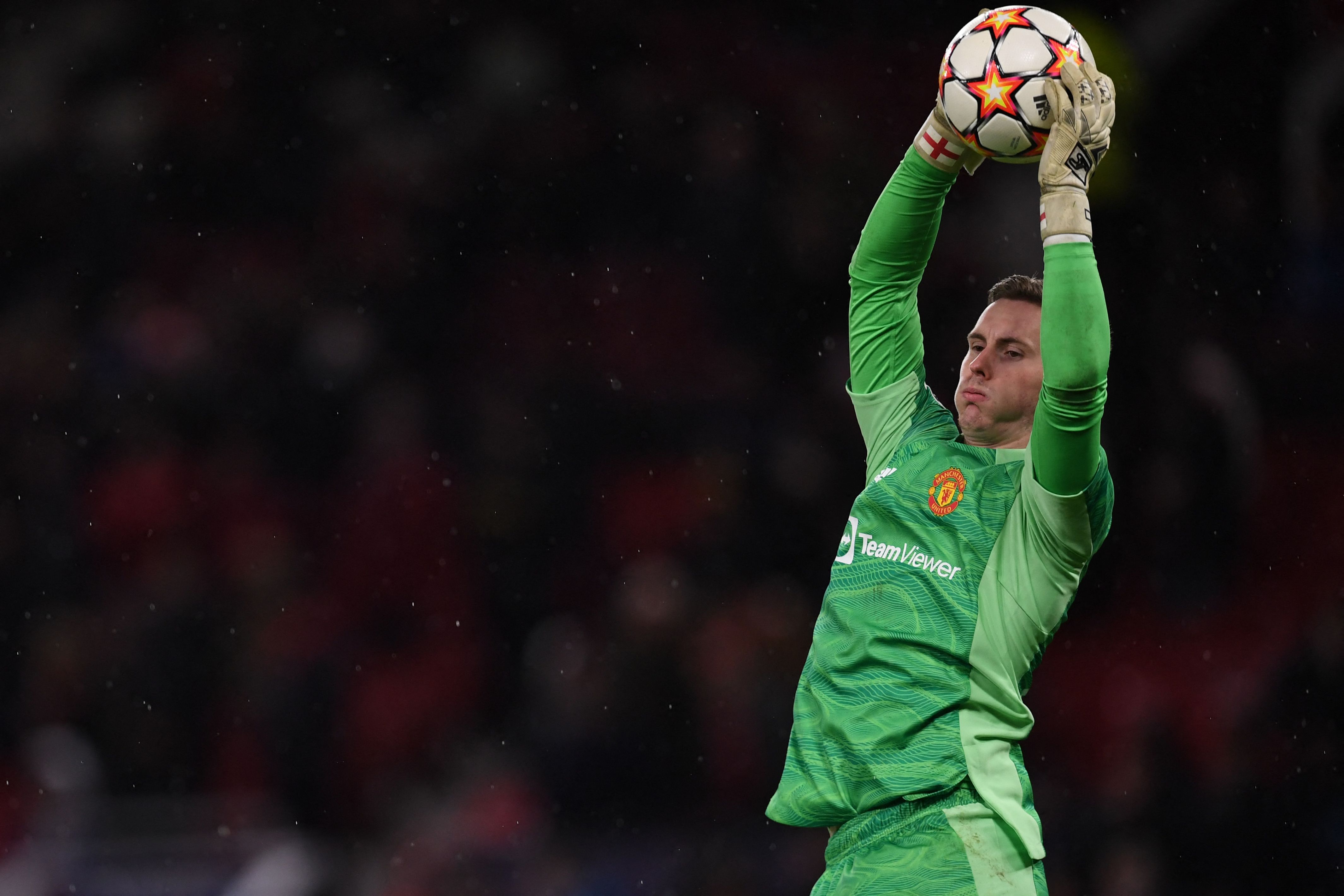 Penjaga gawang Manchester United Dean Henderson