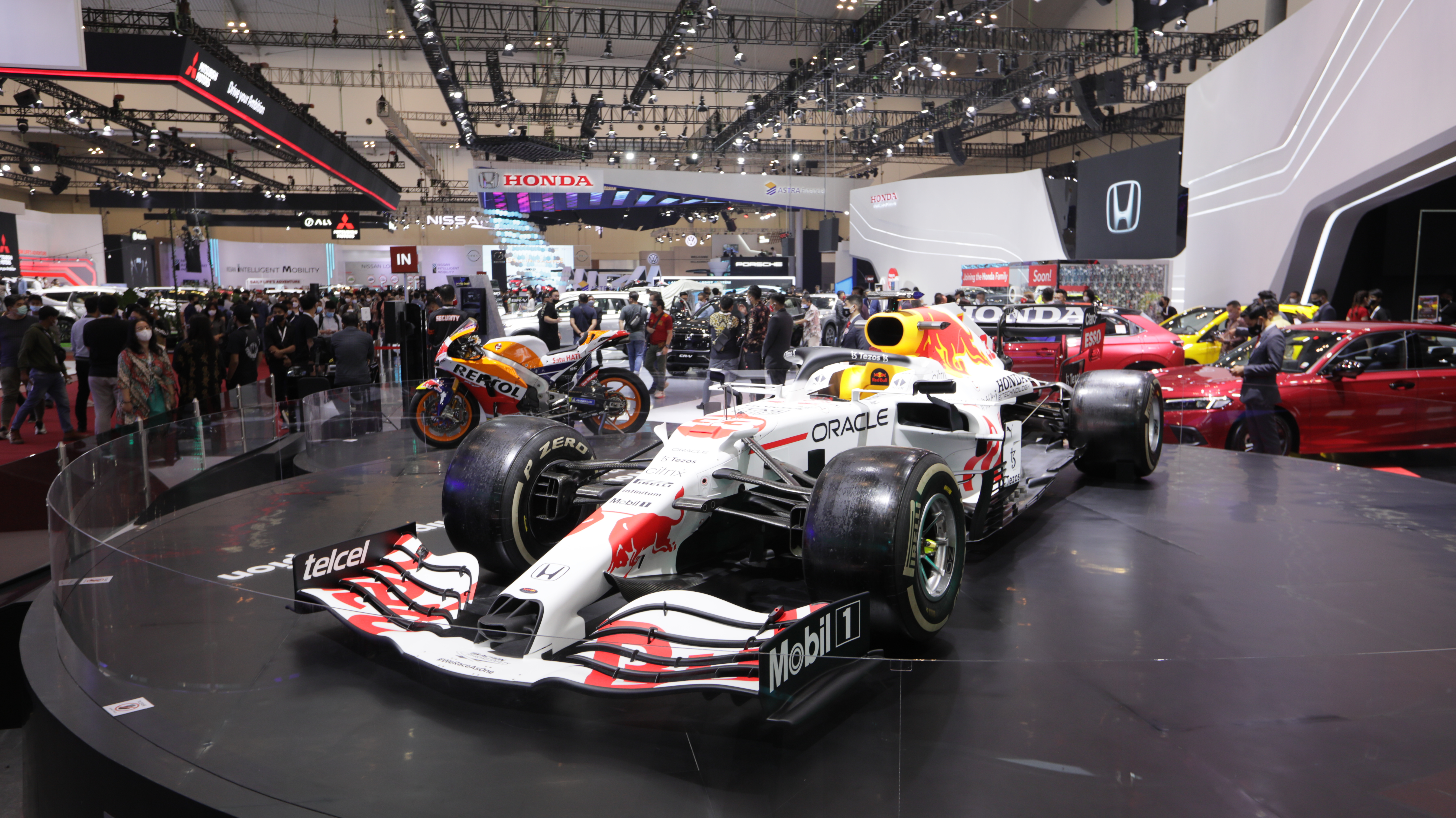 Booth Honda pada pameran otomotif Gaikindo Indonesia International Auto Show 2022 di ICE, BSD, Tangerang, Banten, Kamis (11/8).