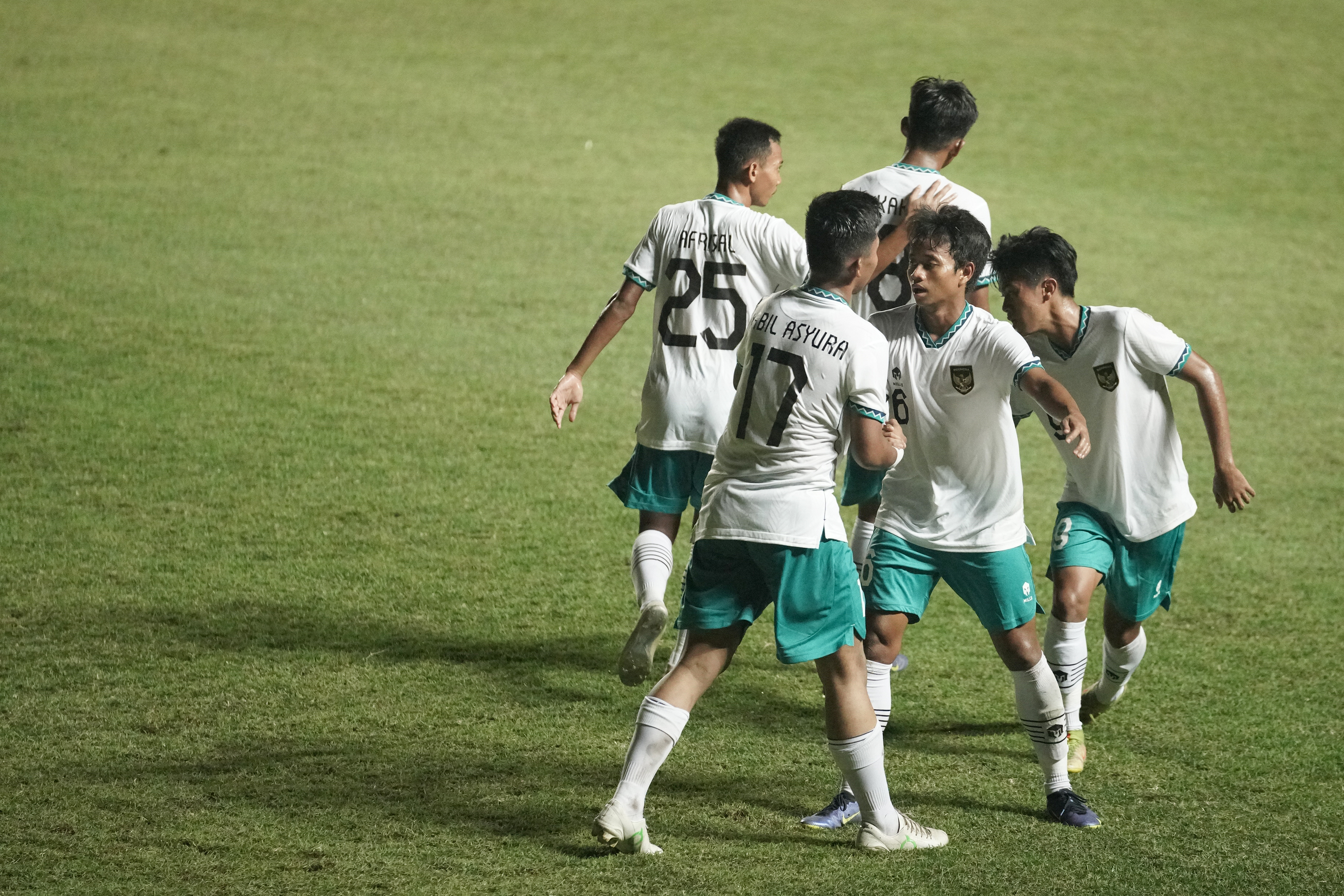 Pemain Tim U-16 Indonesia pada babak penyisihan Grup A Piala AFF U-16 2022.