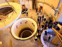 Reaktor air nuklir Arak, selatan ibu kota Iran, Teheran. 