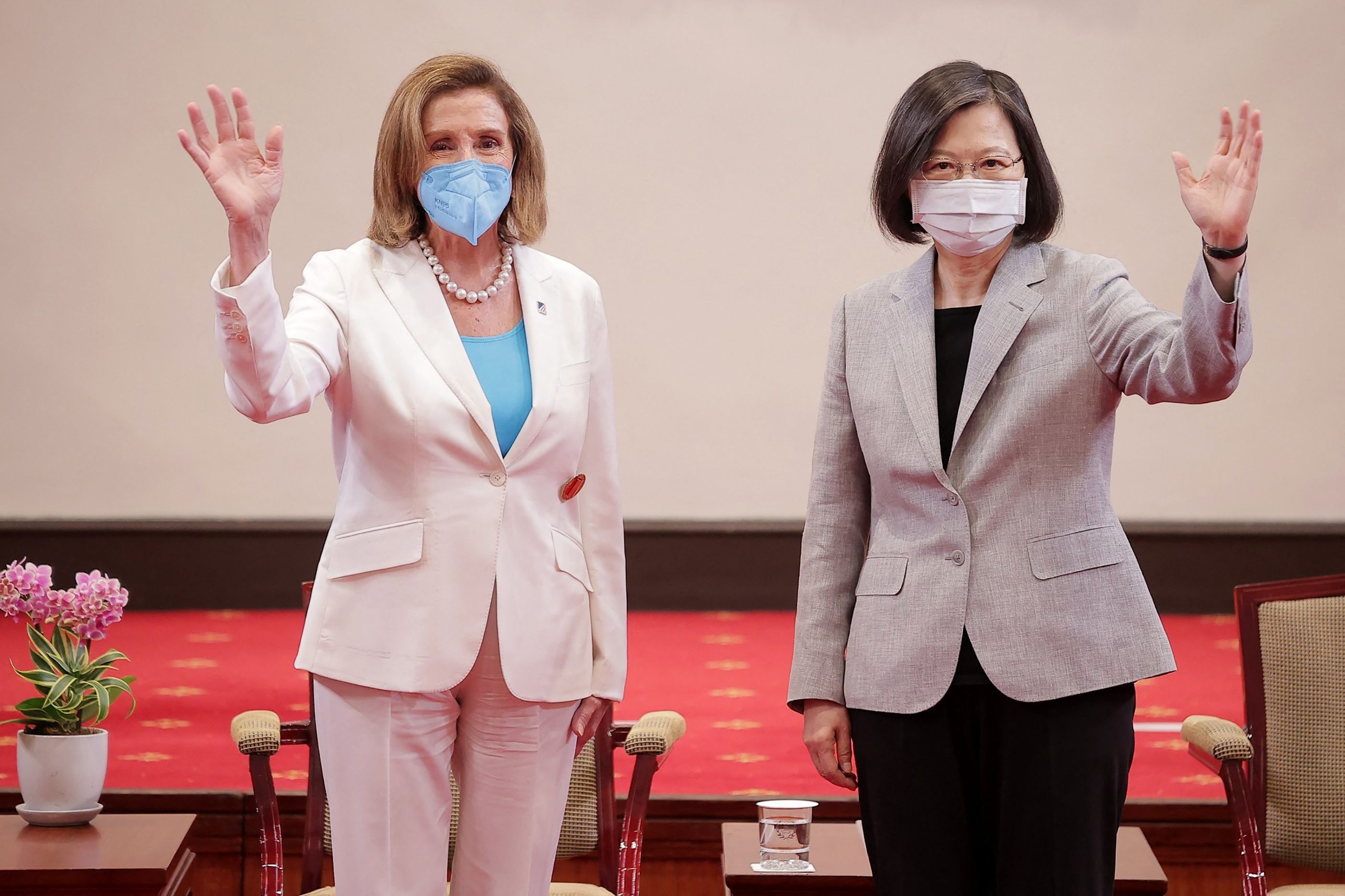 Ketua DPR AS Nancy Pelosi saat bertemu dengan Presiden Taiwan Tsai Ing-wen.