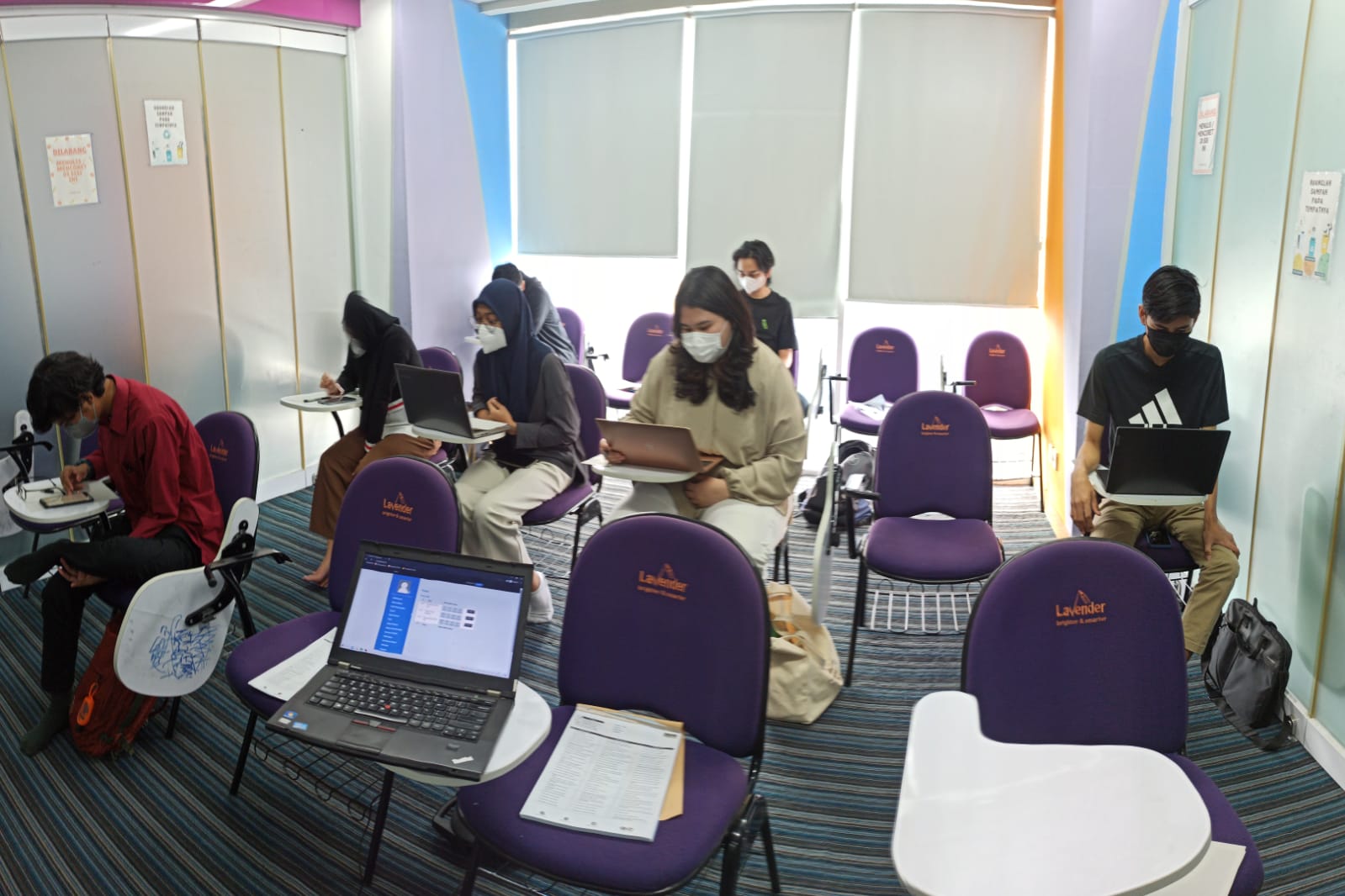 Ilustrasi pembelajaran Bimbel Lavender