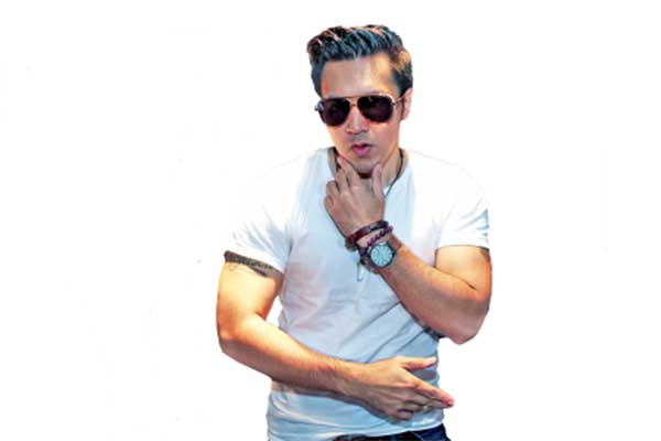 Mantan vokalis band Naif, David Bayu Danangjaya, akan tampil solo perdananya di  Synchronize Fest 2022. 