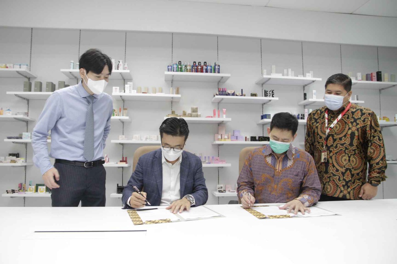 Kerja sama antara COSMAX dan CSAN