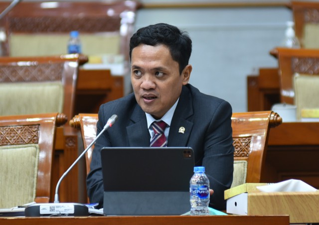 Anggota Komisi III DPR RI Habiburokhman saat Rapat Kerja Komisi III DPR RI dengan Polri i Gedung Nusantara II DPR RI, Senayan, Jakarta.
