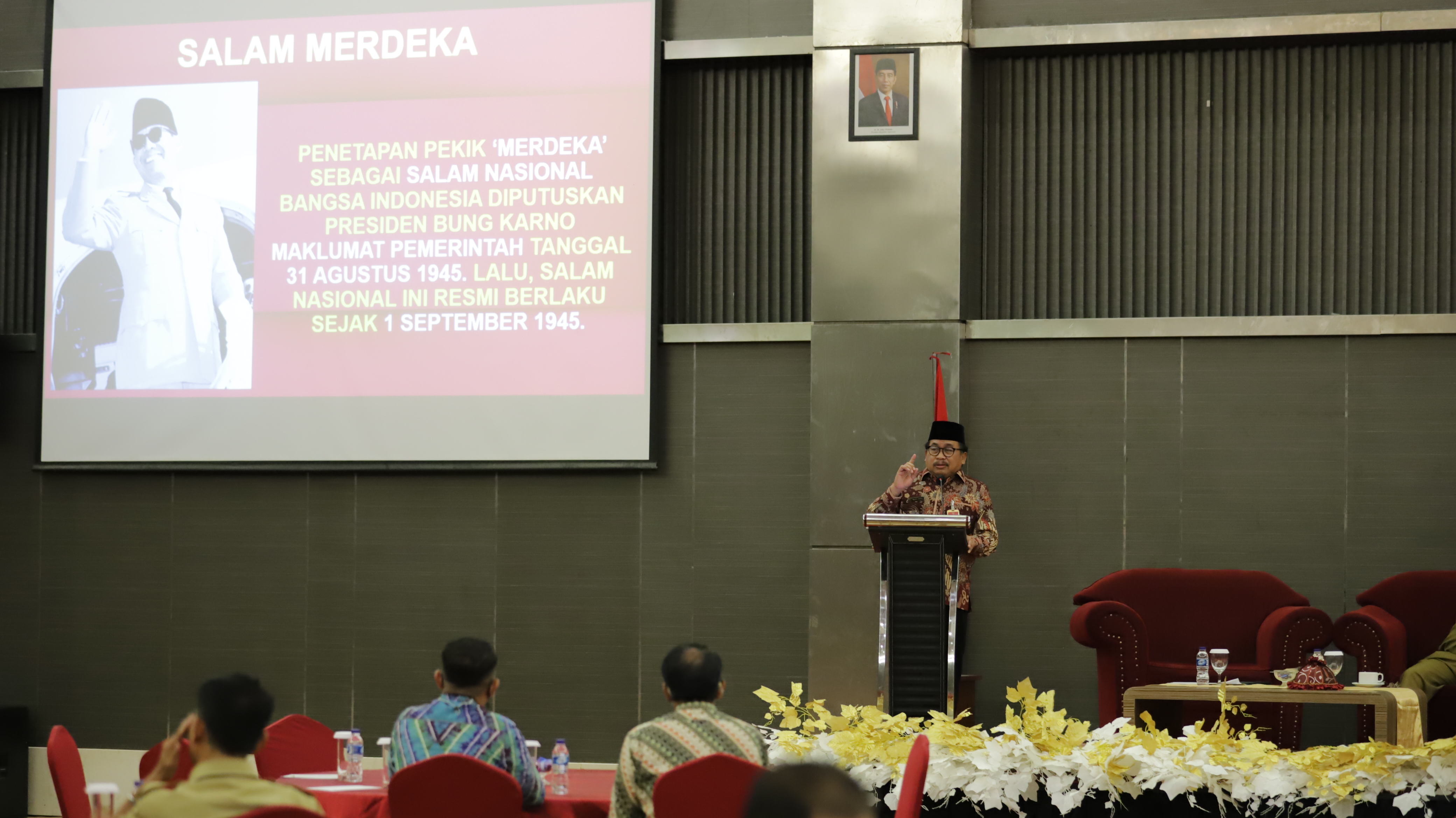 Wakil Kepala Badan Pembinaan Ideologi Pancasila (BPIP), Dr. Drs. Karjono, S.H., M.Hum, saat memberi pemaparan di Palu, Sulawesi Tengah.