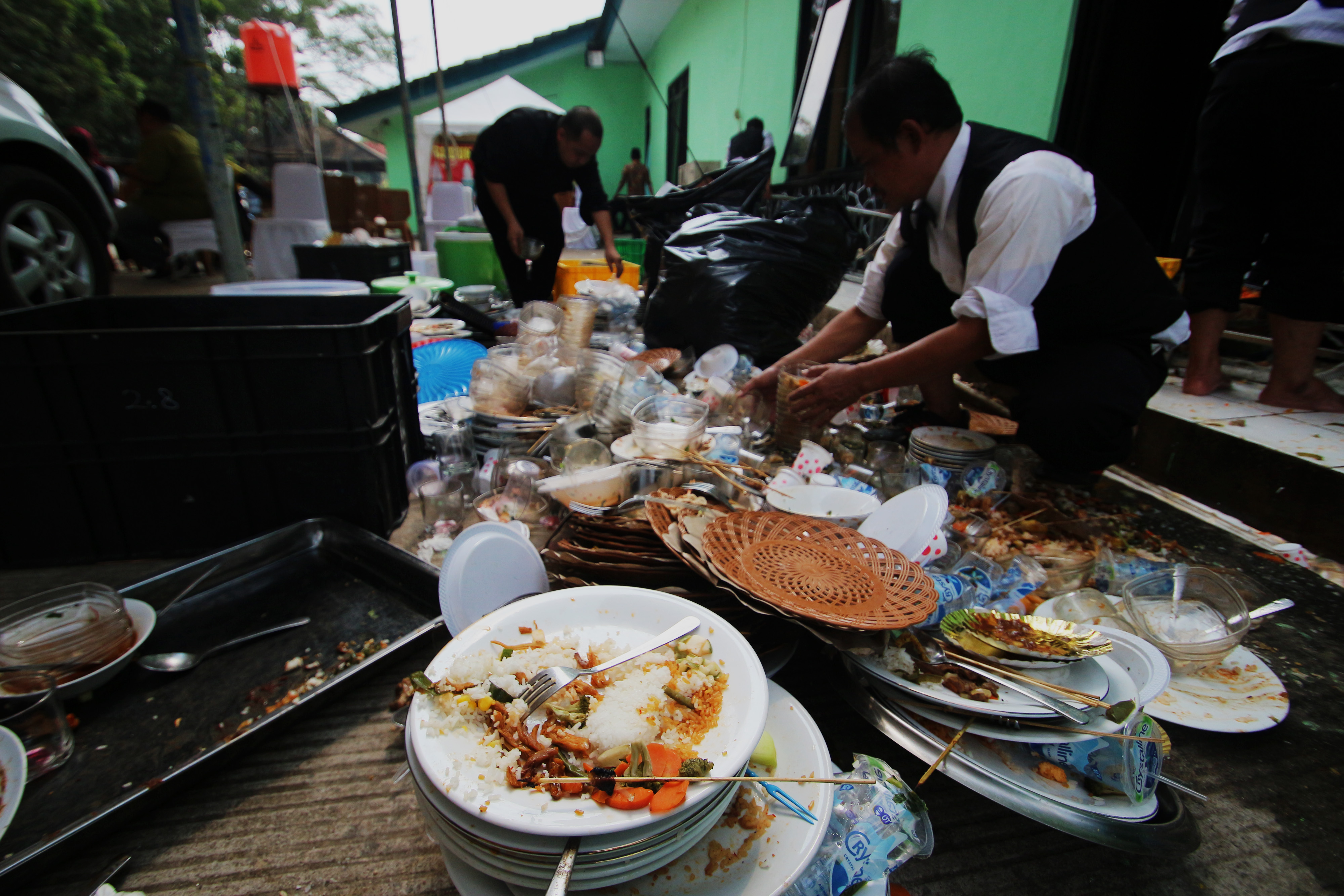 Ayo Kurangi Limbah Makanan