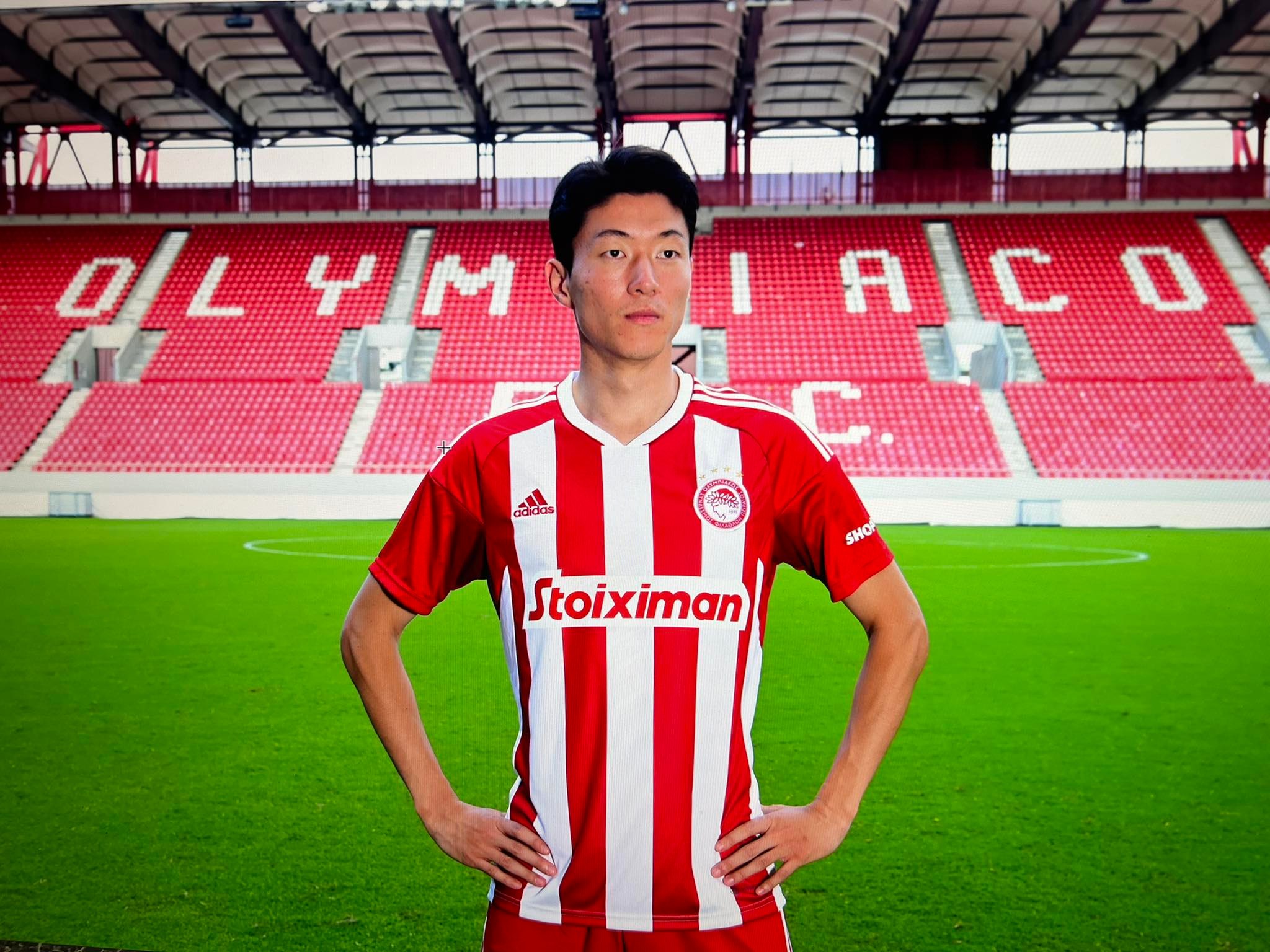 Penyerang Olympiakos Hwang Ui Jo