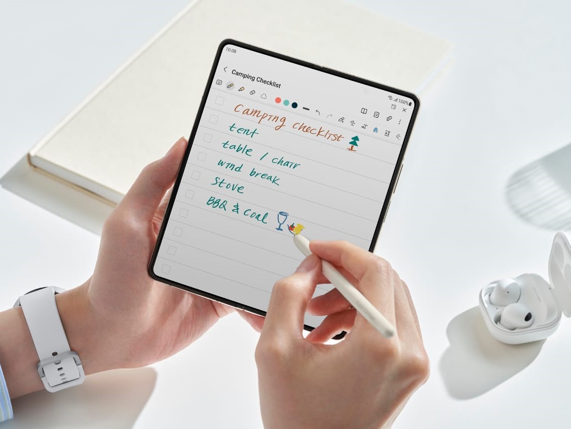 Salah satu tips memilih smartphone kekinian yaitu daya tahan perangkat yang bisa memberi rasa aman bagi pengguna dalam memakainya.