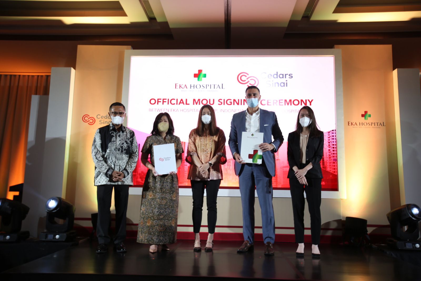 Acara penandatanganan MoU kerja sama antara Eka Hospital Group dan Cedars Sinai Hospital di  di The Westin Jakarta, Rabu, (24/8)