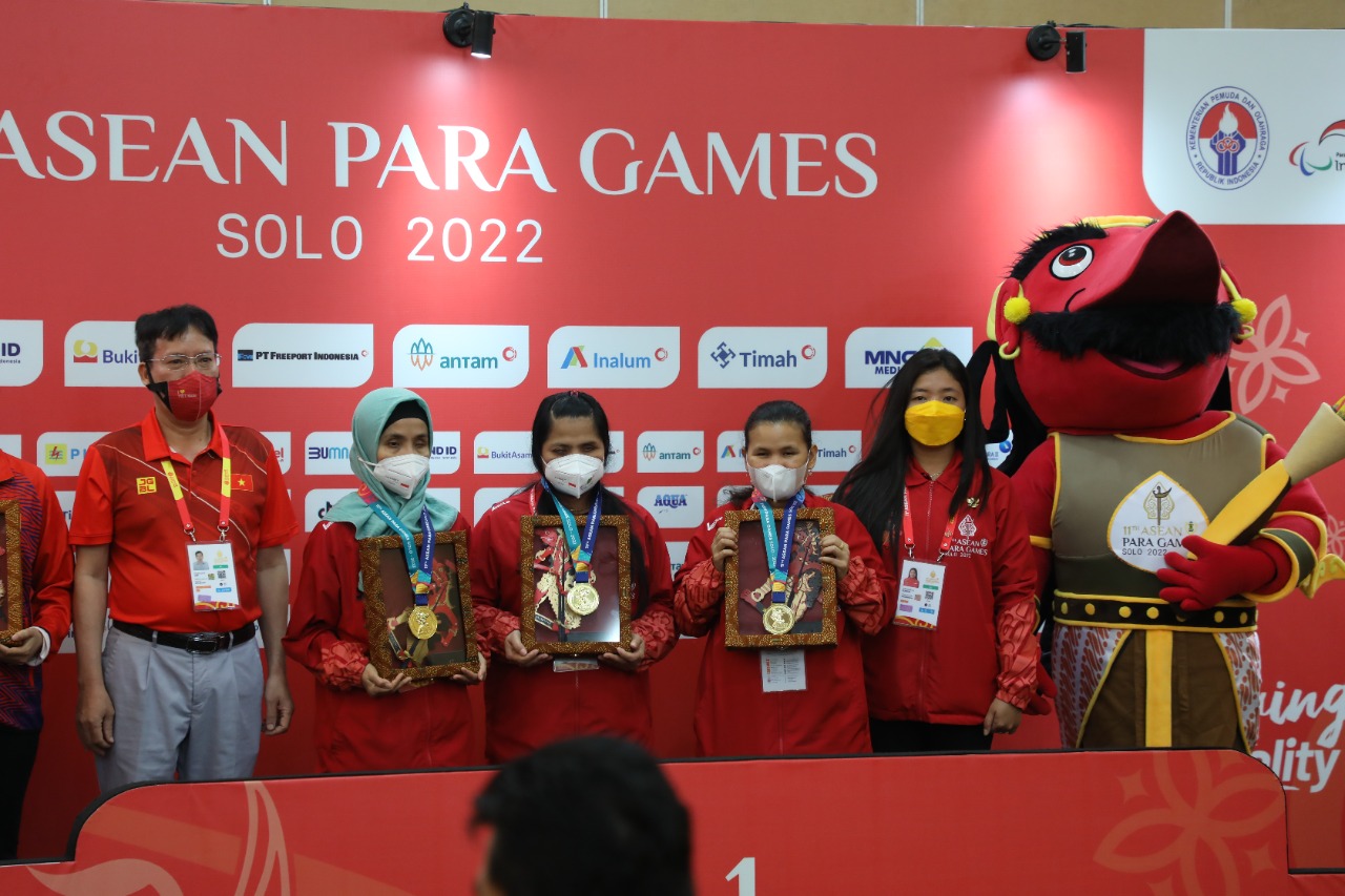 Timnas Para Catur Indonesia sukses mengamankan empat emas pada kelas standard chess atau catur klasik dalam ajang Asean Para Games Solo 2022