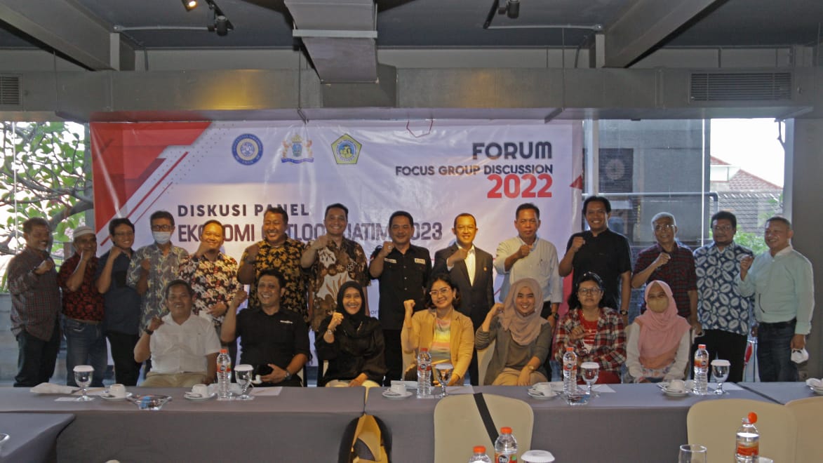 Diskusi mengenai Economic Outlook Jatim 2023