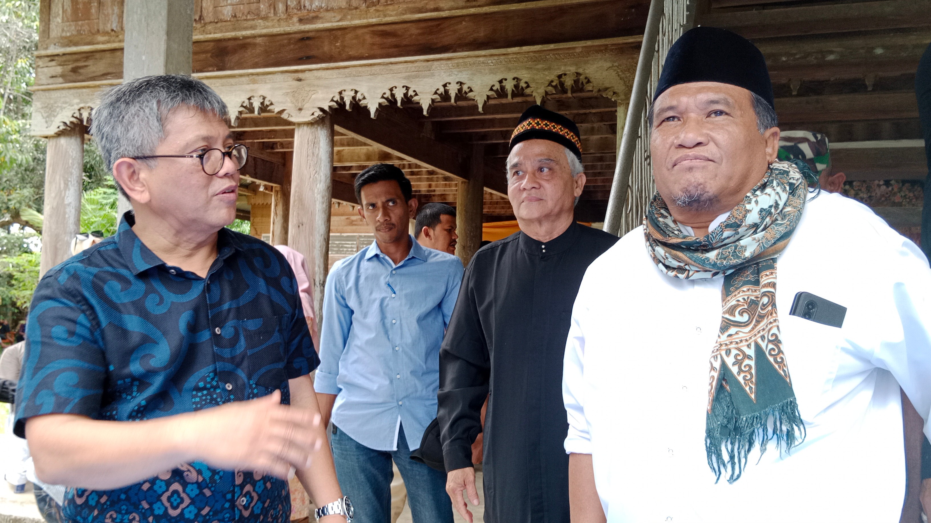 Penjabat Bupati Pidie Disambut secara Adat oleh Ketua DPW NasDem Aceh