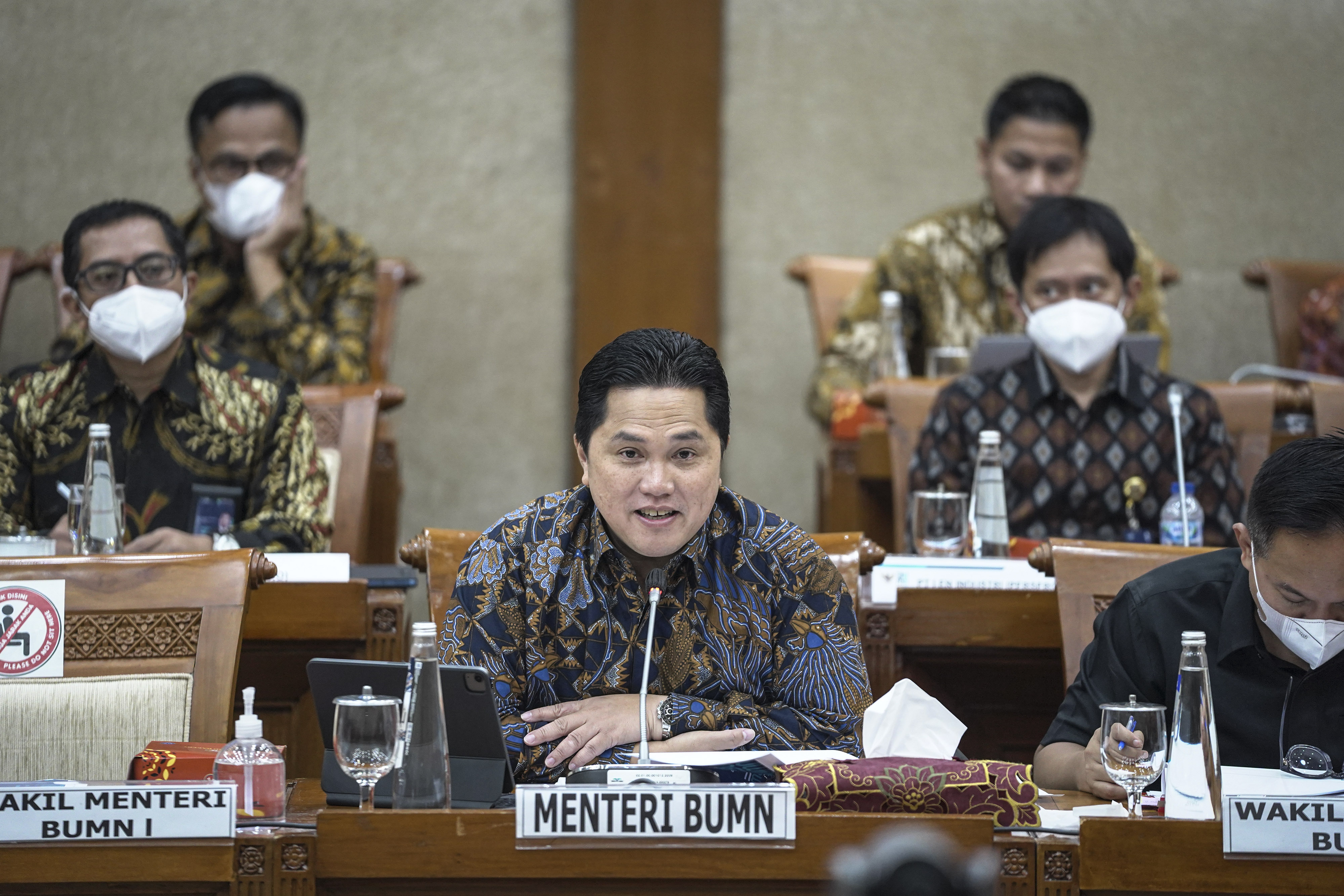 Menteri BUMN Erick Thohir saat menyampaikan paparan dalam rapat di Komisi VI DPR.