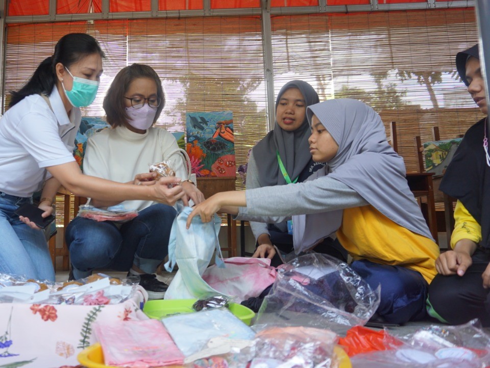 Sinar Mas Land Bantu Penyandang Disabilitas, Lansia, Yatim Piatu