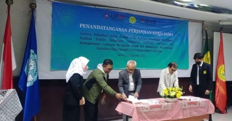 Penandatanganan kerja sama Fakultas Ilmu Sosial Universitas Negeri Jakarta dengan Lembaga Sertifikasi Profesi Public Relations Indonesia