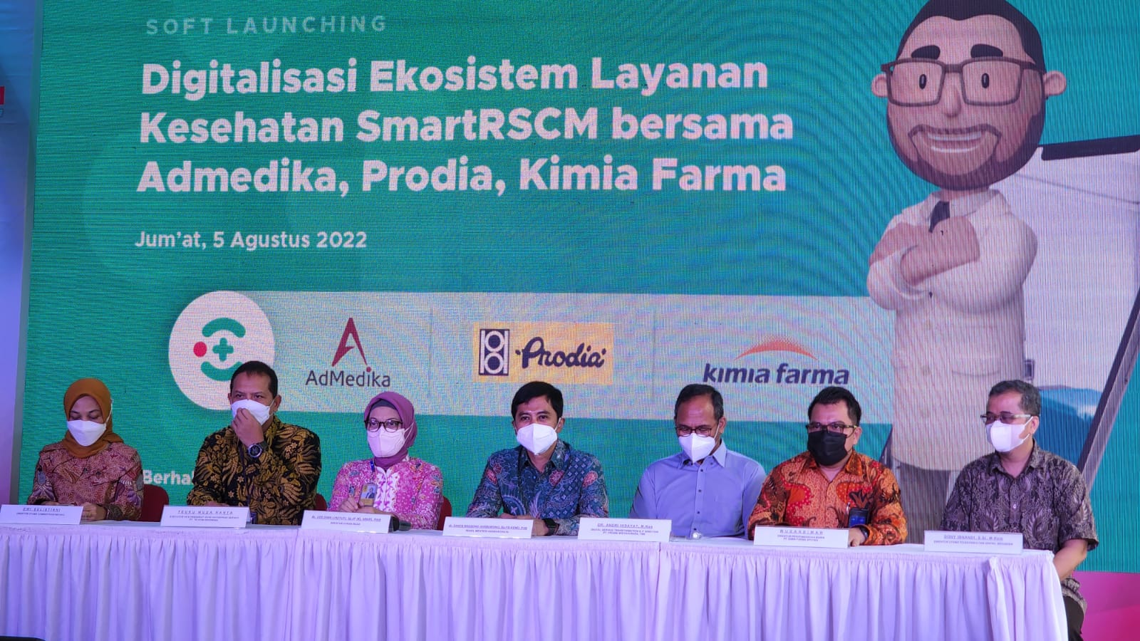 Acara Soft Launching Digitaliasai Ekosistem Layanan Kesehatan SmartRSCM bersama Admedika, Prodia, Kimia Farma di Jakarta.