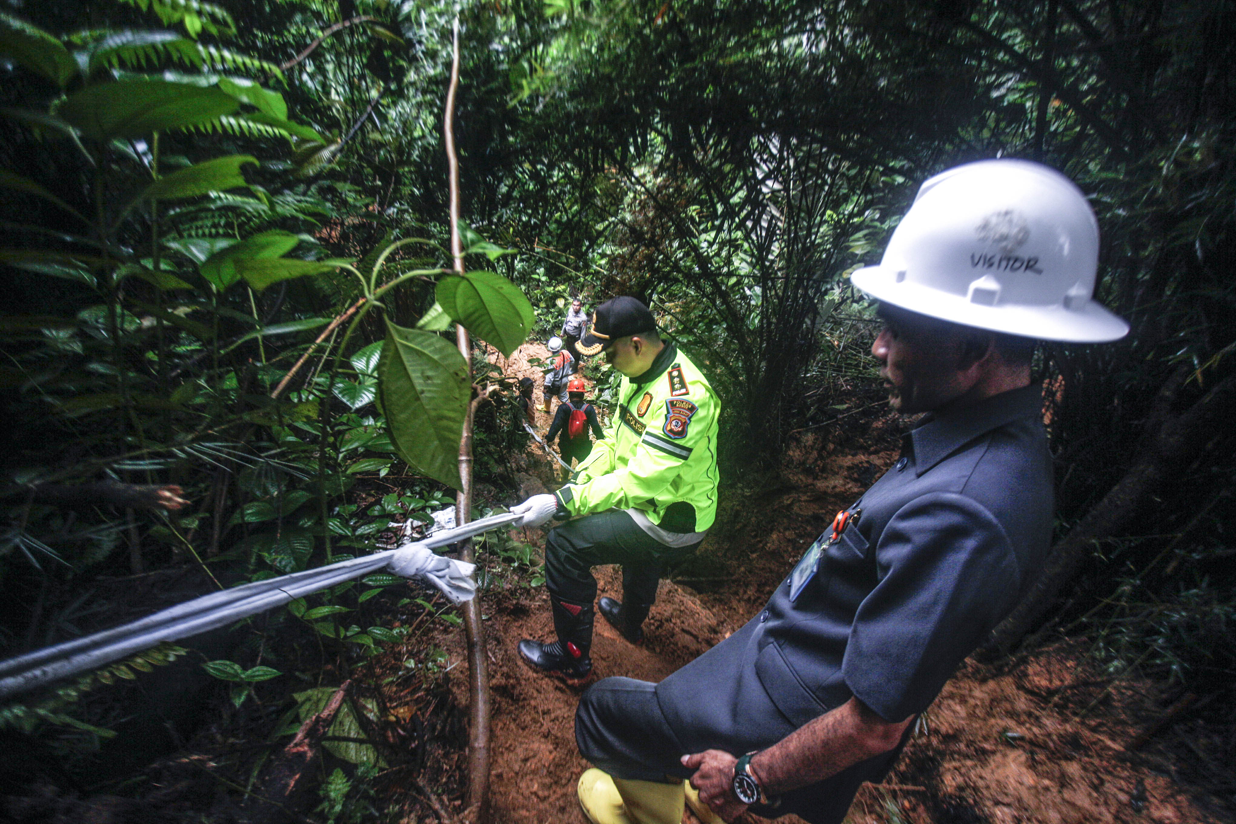 Penertiban tambang ilegal. Pemda dan Kepolisian didorong aktif tertibkan penambangan tanpa izin.
