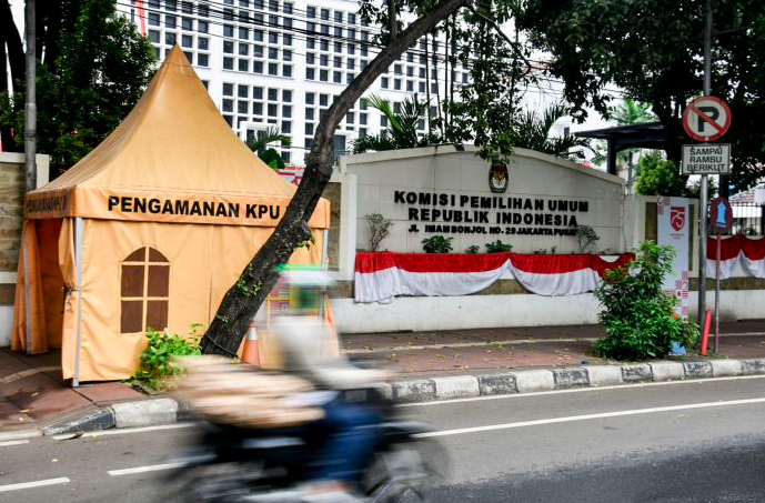 Gedung Komisi Pemilihan Umum (KPU), Jalan Imam Bonjol, Jakarta. 