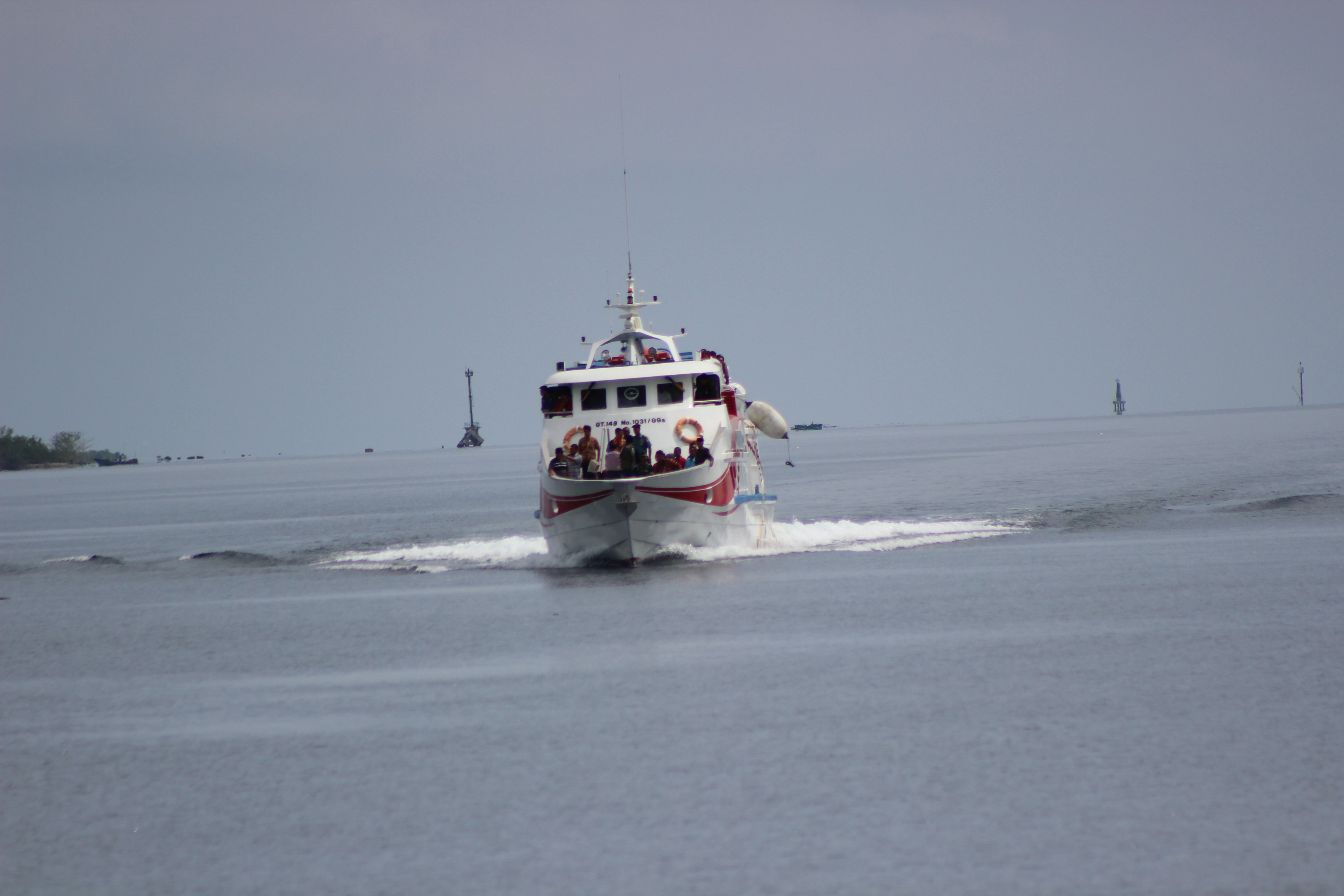 Ilustrasi. Berkeliling naik boat mengelilingi teluk Jakarta kini bisa menjadi alternatif hiburan masyarakat.