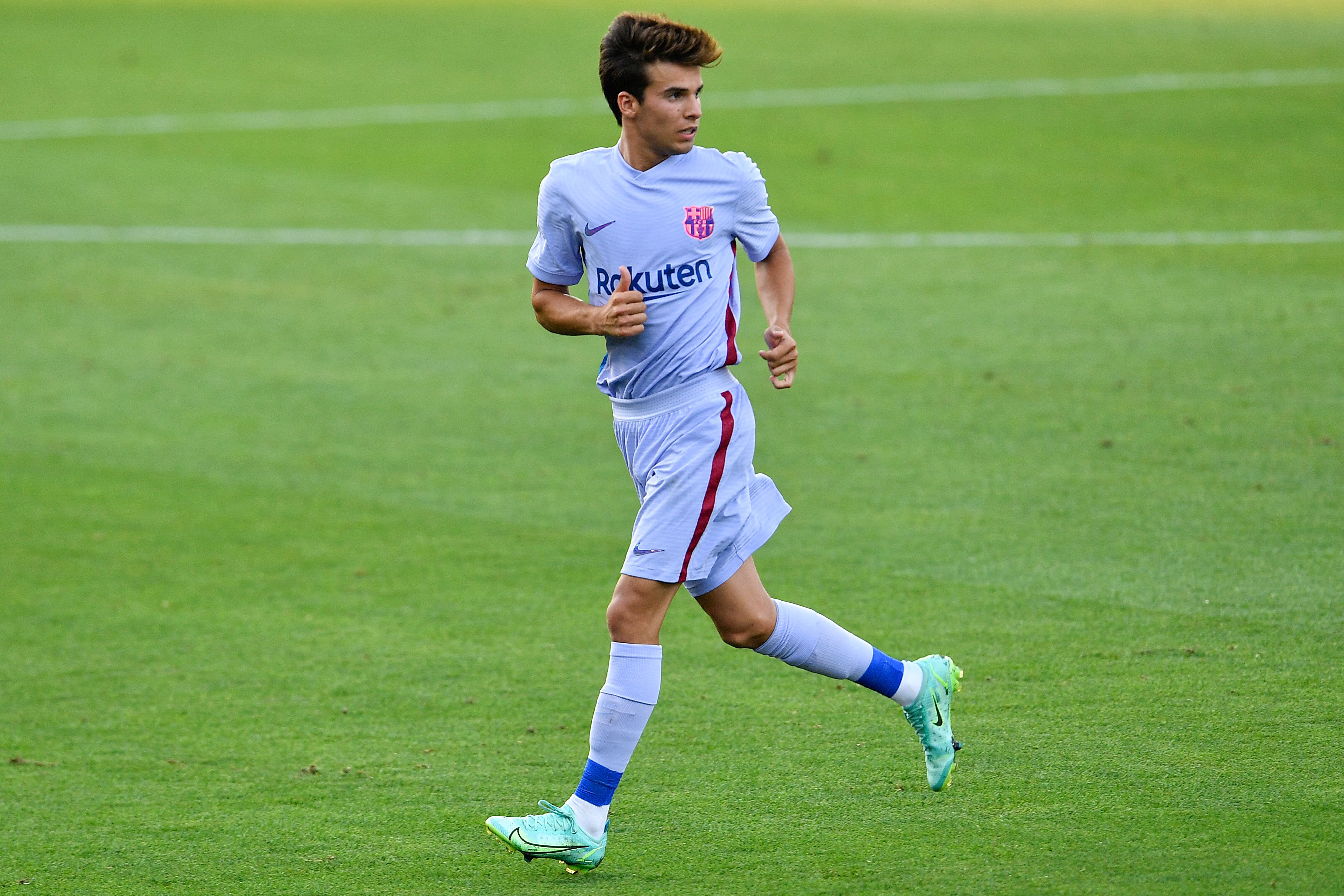 Gelandang Barcelona Riqui Puig