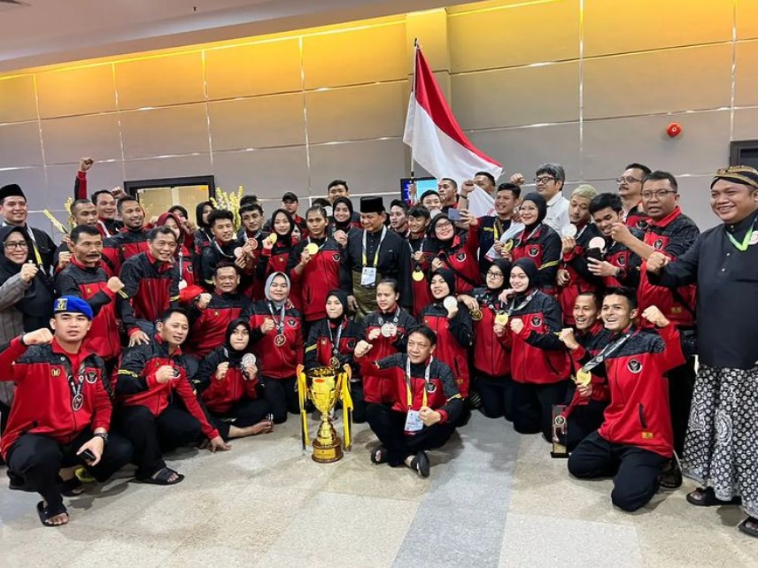 Tim Indonesia yang berlaga di Kejuaraan Dunia Pencak Silat.