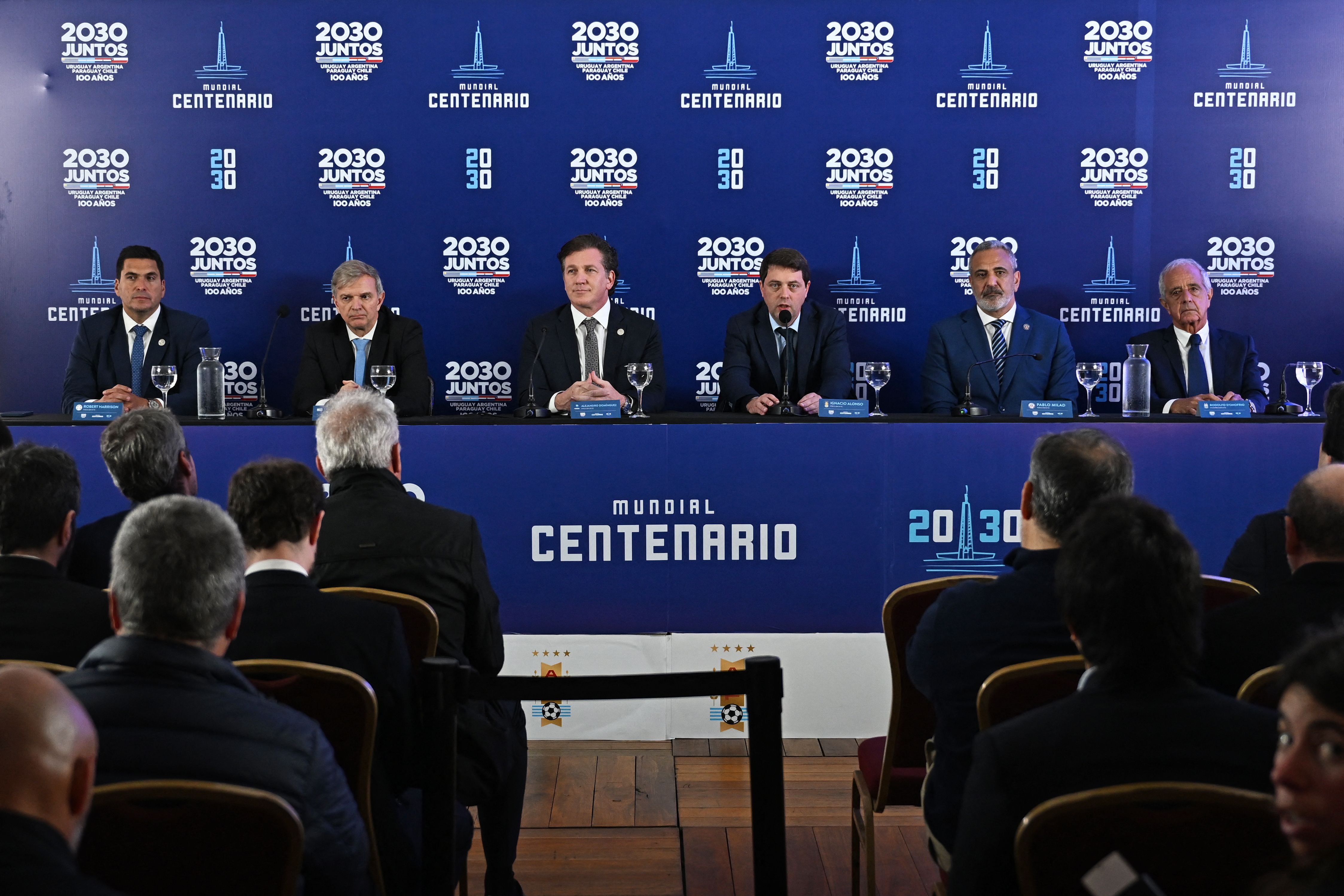 Konferensi pers pengajuan empat negara Amerika Selatan sebagai tuan rumah Piala Dunoa 2030.