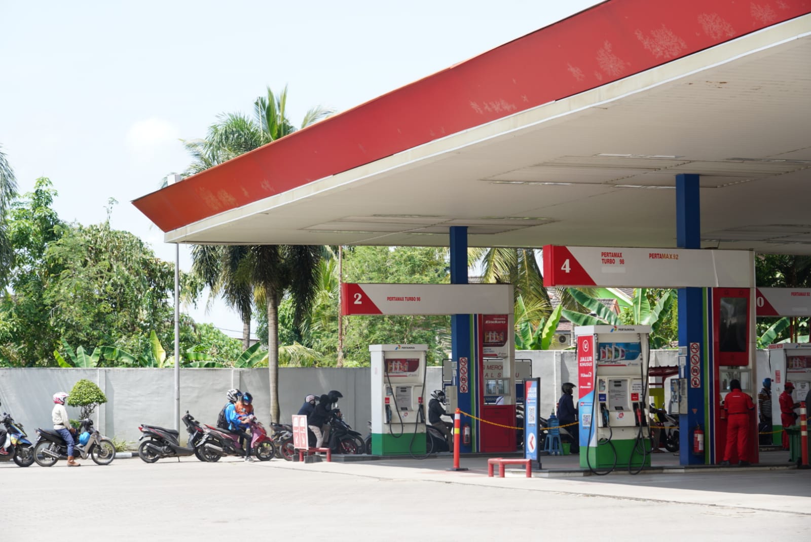 Cegah kelangkaan BBM, Pertamina Patra Niaga Sumbagsel tambah pasokan