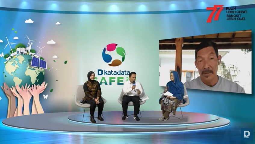 Marwi memaparkan kishanya mengubah hutan di Kabupaten Lombok Tengah menjadi ekowisata