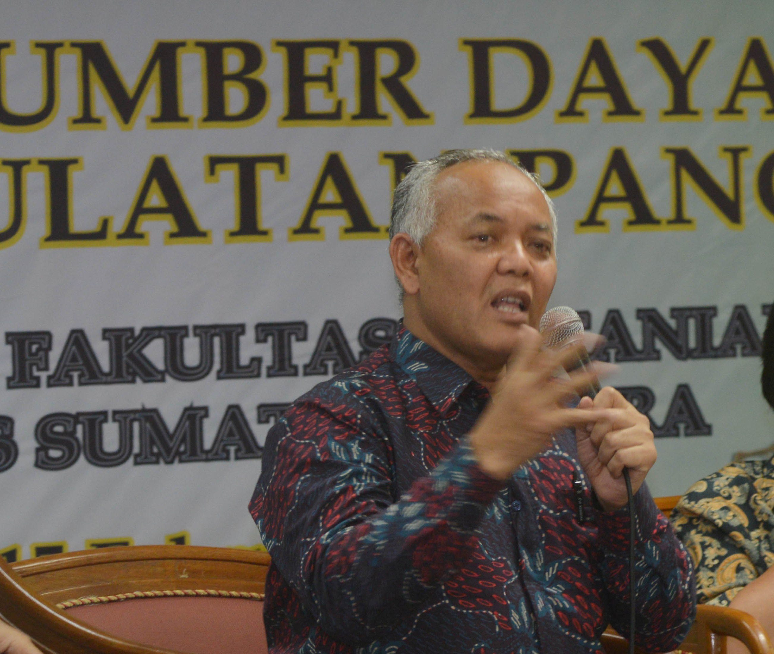 Ilmuwan Laison Scientist dari International Rice Research Institute (IRRI Representatif) Indonesia, Hasil Sembiring.