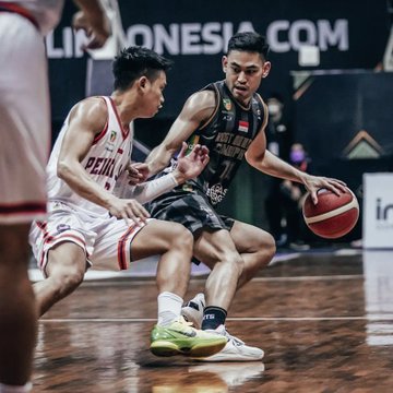 Laga Pelita Jaya Bakrie versus melawan West Bandits Combiphar Solo
