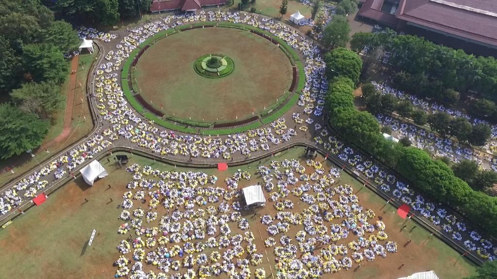 Kegiatan Mencanting mahasiswa baru UI tahun 2022