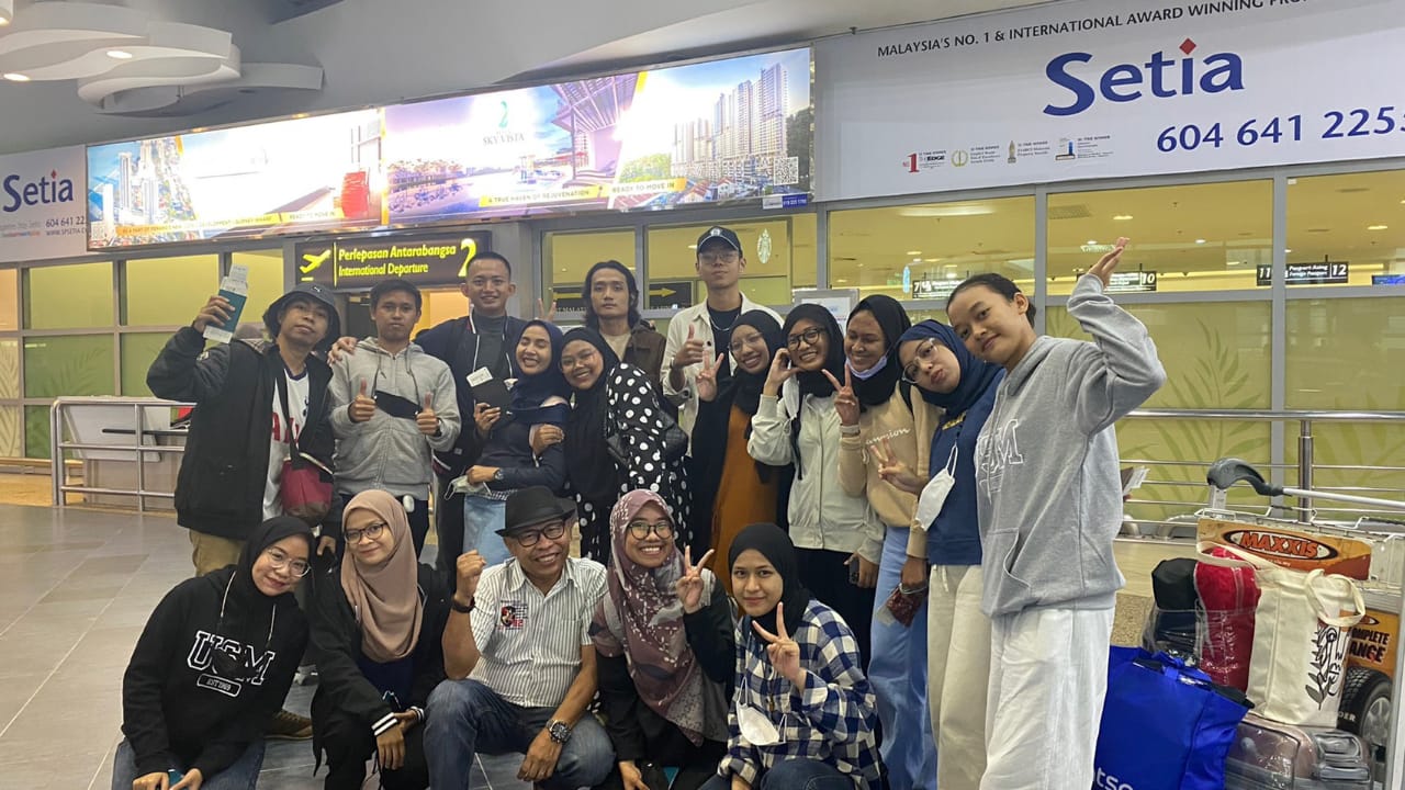 Mahasiswa yang memperoleh beasiswa Indonesian International Student Mobility Awards (IISMA) 2021.