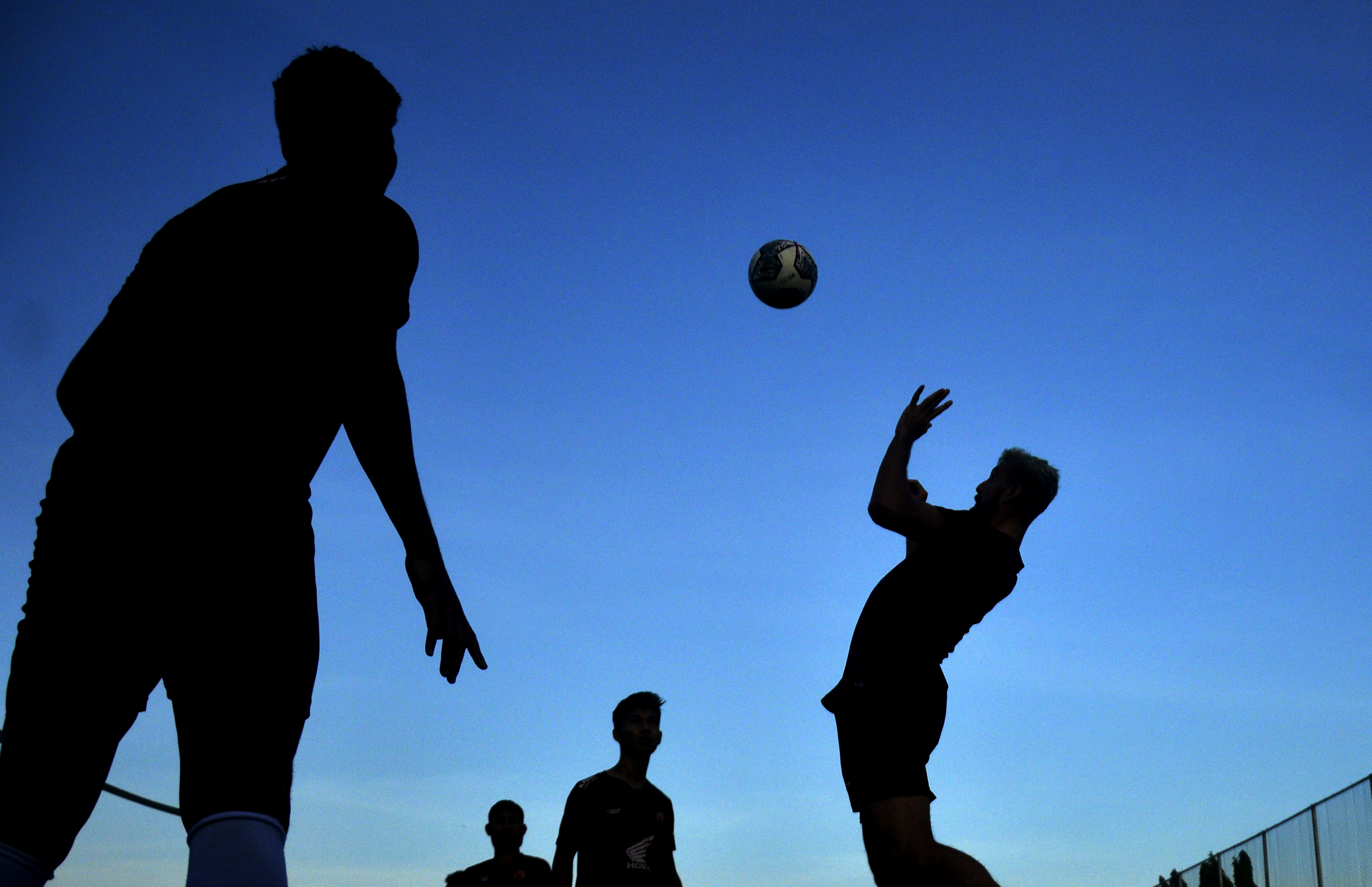 Potret pemain bola saat melakukan sesi latihan.