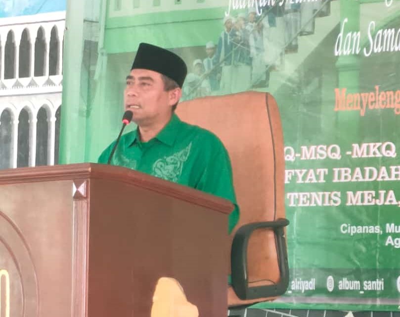 PIMPINAN Pondok Pesantren Al-Riyadl, Cipanas, Cianjur, Jawa Barat, Pipin S Arifin,