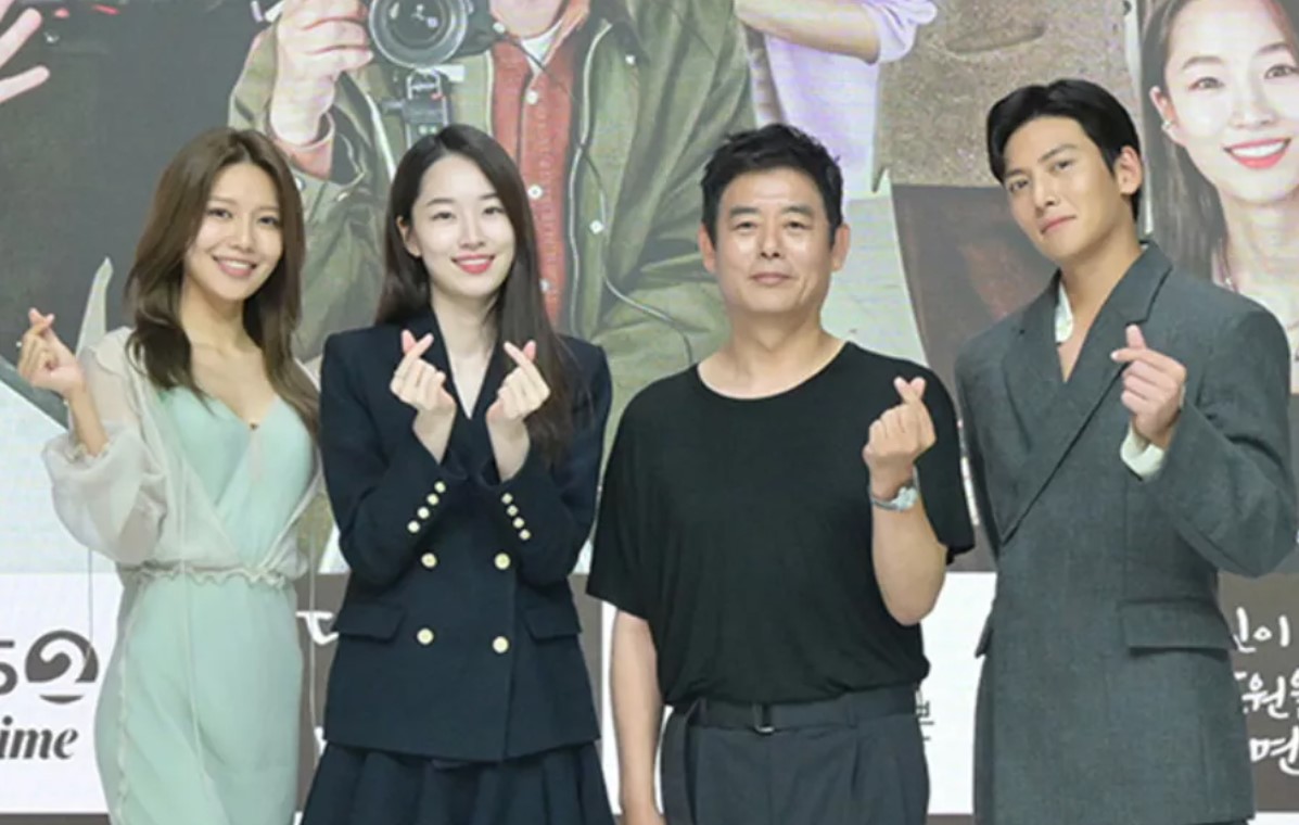 Para aktor yang berperan dalam serial If You Wish Upon Me