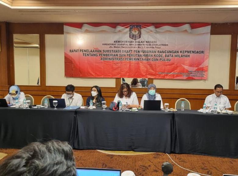 Kemendagri menggelar Rapat Pemberian dan Pemutakhiran Kode, dan Data Wilayah Administrasi Pemerintahan dan Pulau di Jakarta.