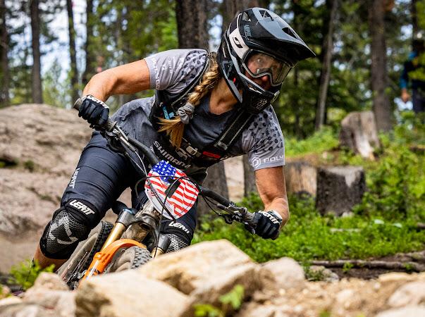 Pembalap sepeda AS Amy Morrison menggunakan sepeda protoype Polygon saat berlaga di Kejurnas AS