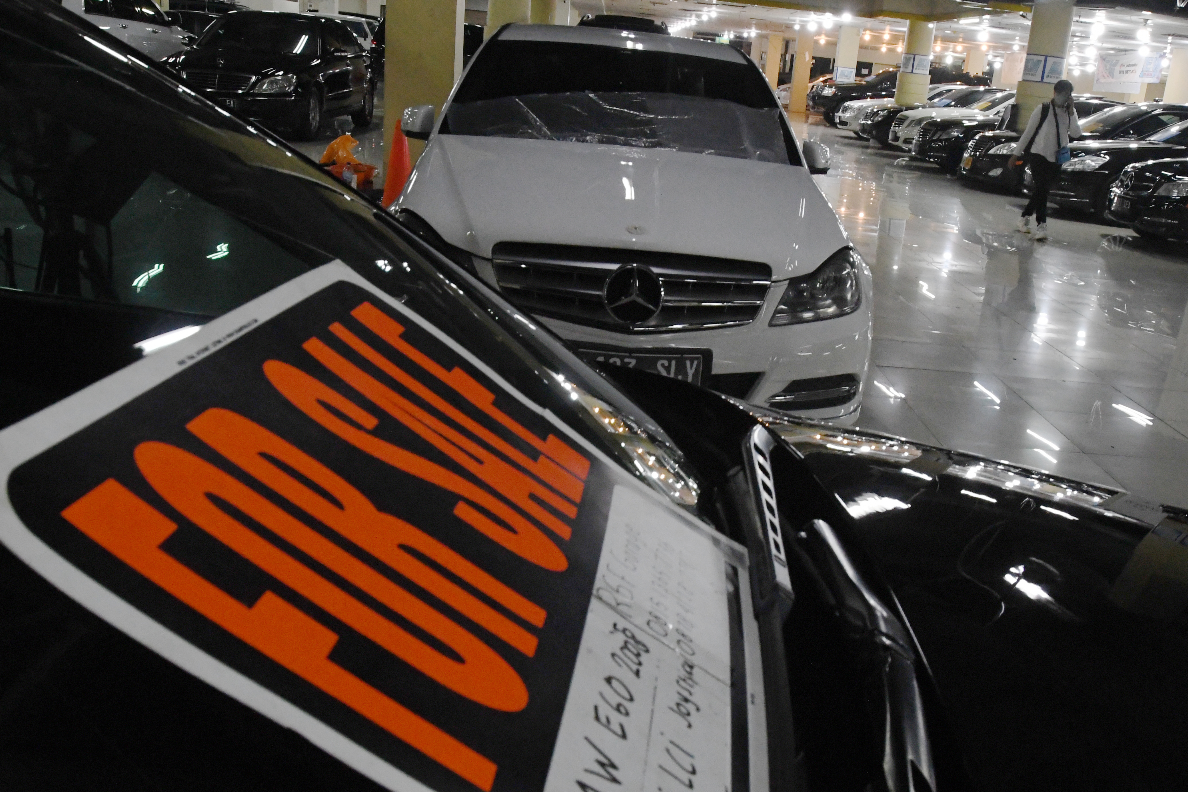 Showroom mobil bekas