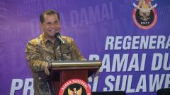 Direktur Pencegahan BNPT Brigjen Ahmad Nurwakhid saat regenerasi Duta Damai Dunia Maya Sulsel di Makassar, Selasa (23/8).