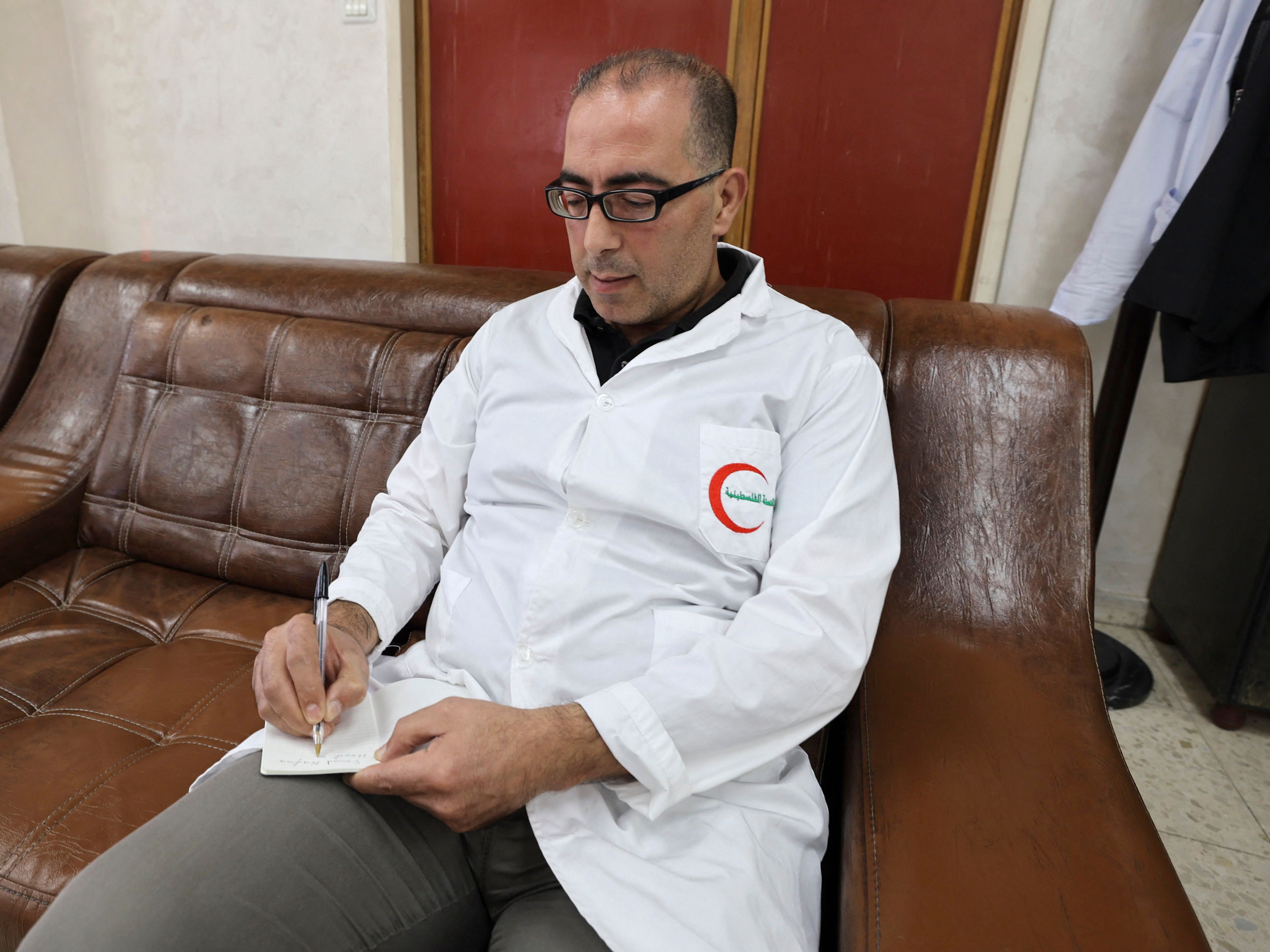 Cerita Dokter Palestina Kewalahan Rawat Korban Penembakan Tentara Israel