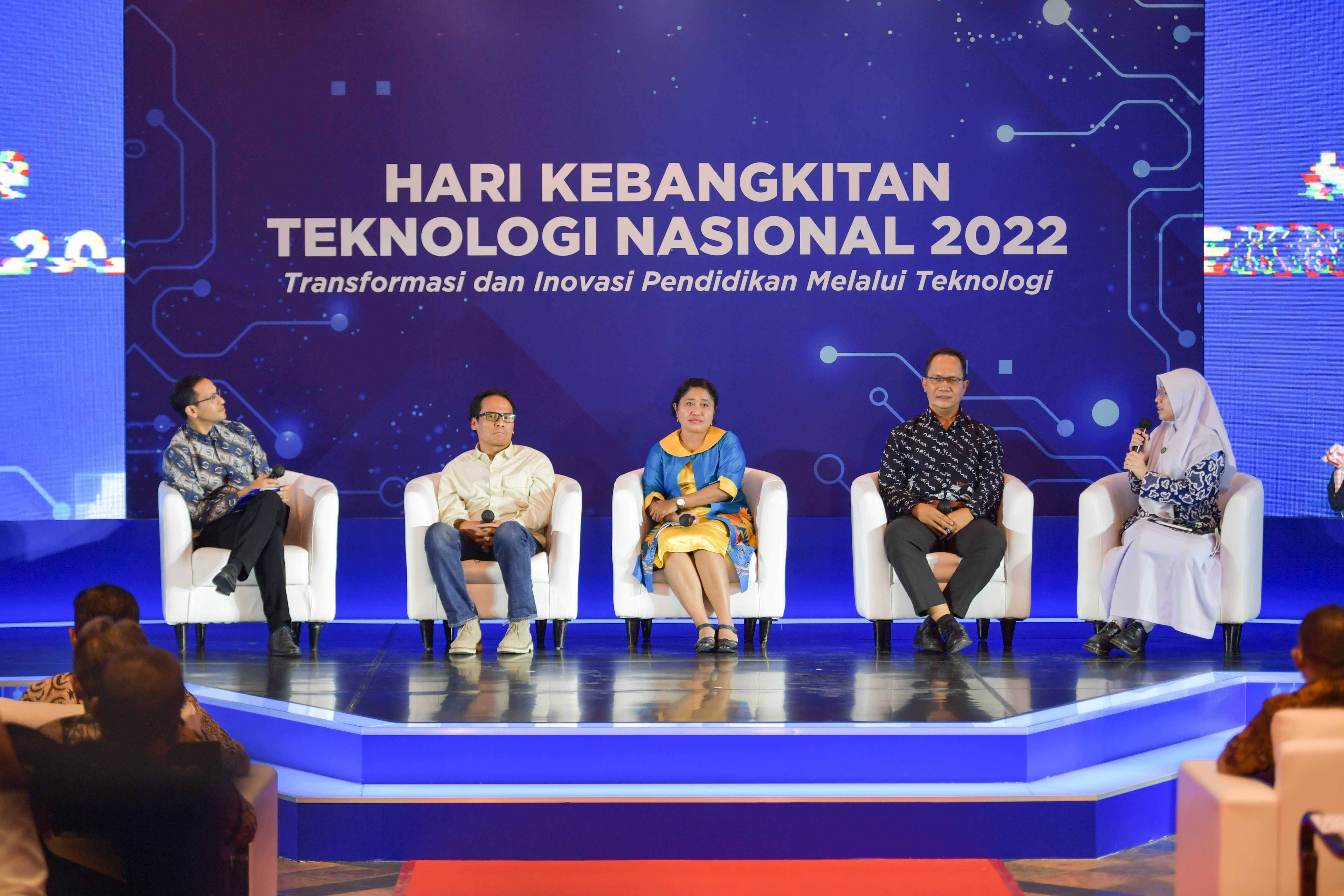 Diskusi Hari Kebangkitan Teknologi Nasional