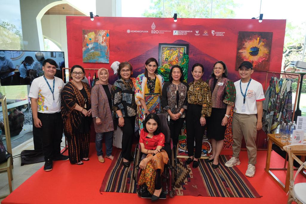 Penyandang disabilitas dapat menjadi pelaku usaha kreatif