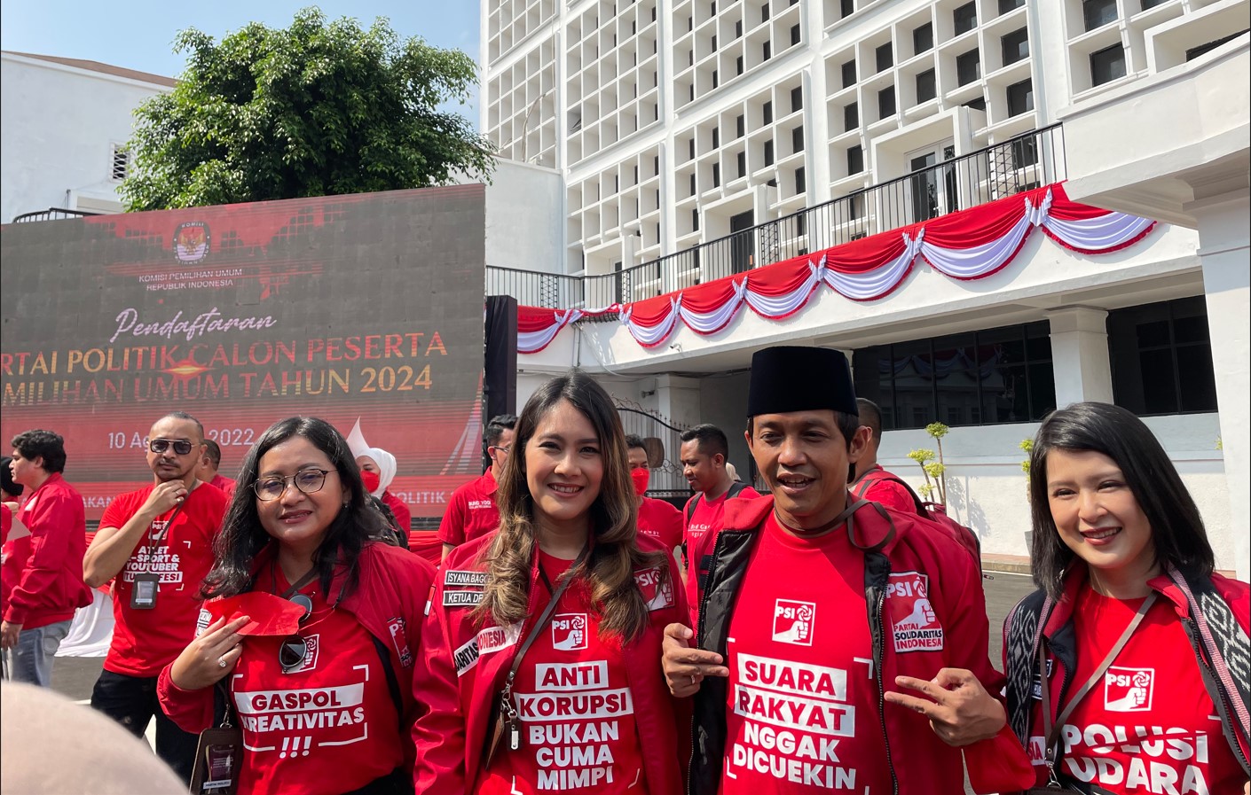 Kader PSI saat mendaftarkan partai mereka sebagai partai peserta Pmeilu 2024 di KPU.