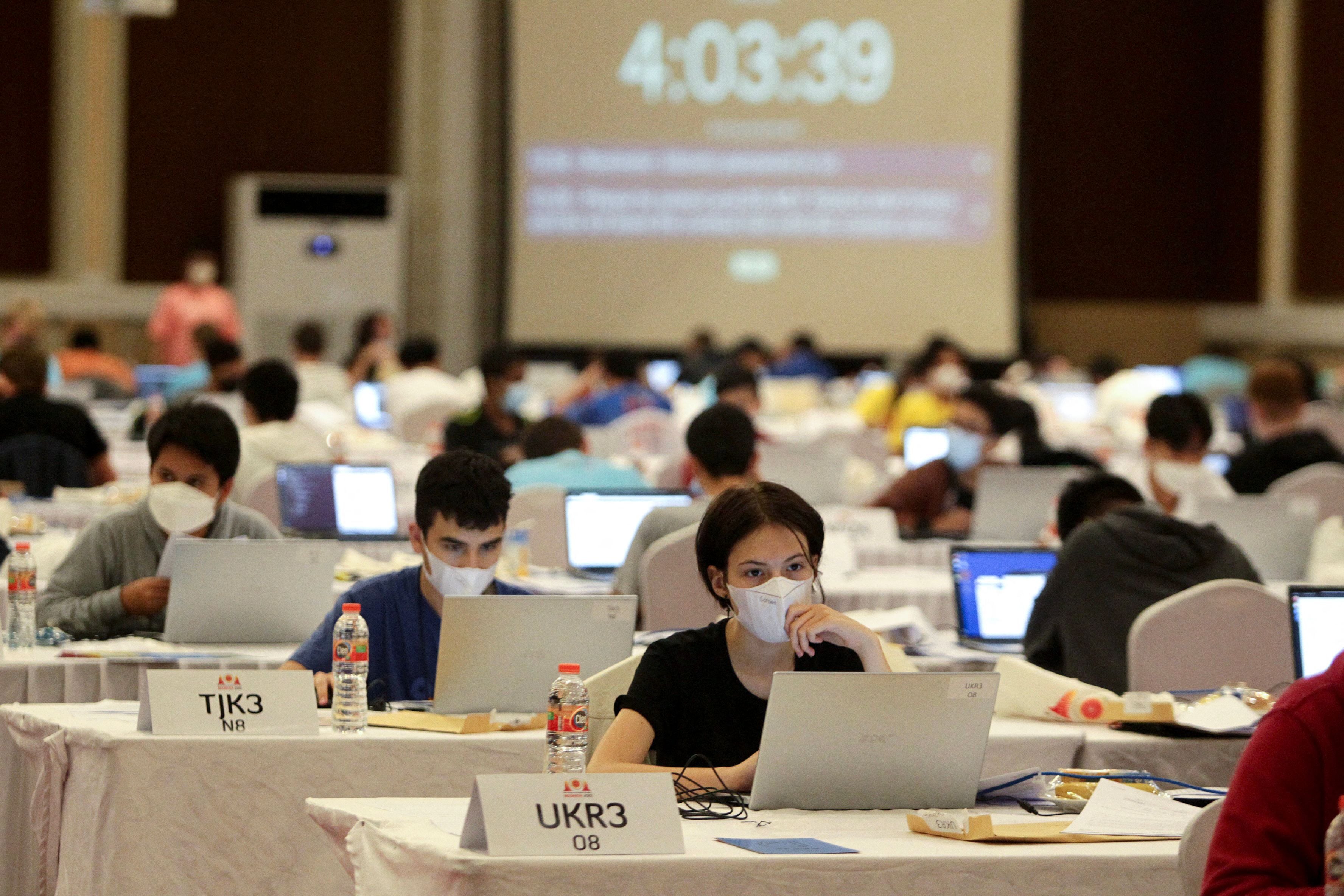 Raih Delapan Medali, Pemerintah Siapkan Beasiswa untuk Peserta IOI 2022