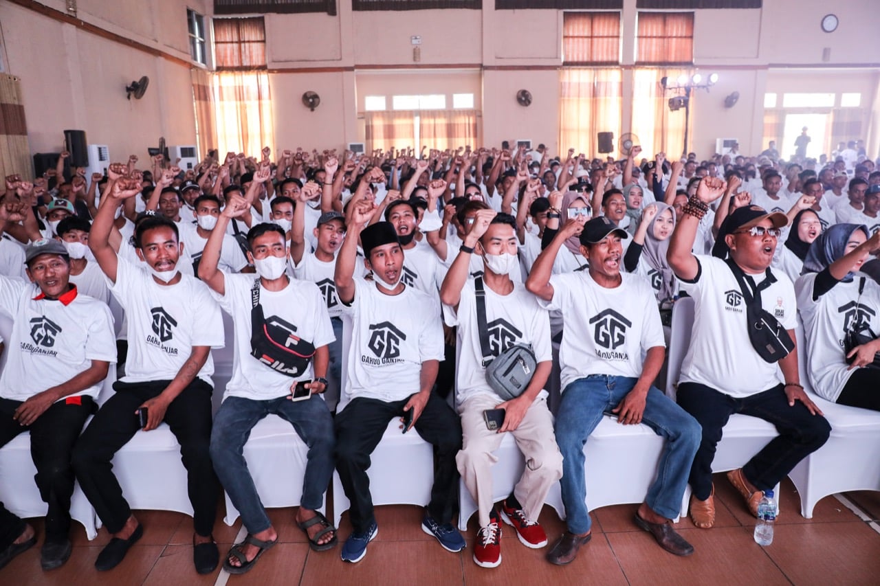 Warga dari empat Kabupaten se-Provinsi Banten menghadiri Deklarasi Jawara Banten untuk Ganjar Pranowo Presiden 2024 di GOR  As-Sakinah, Kabu