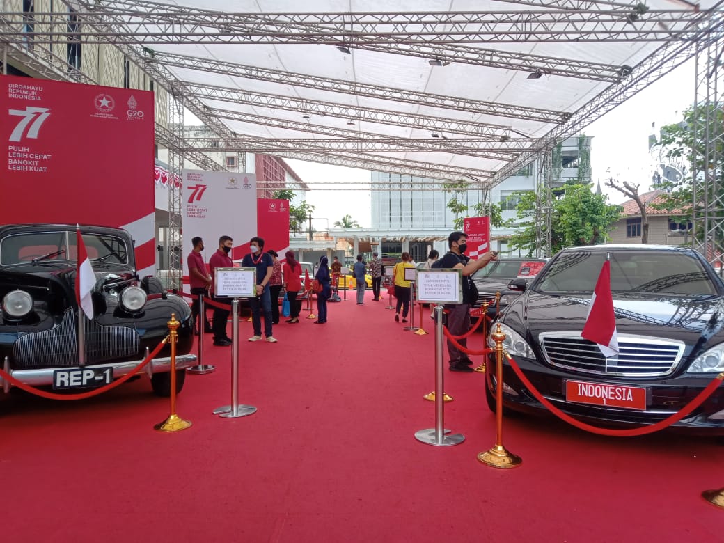 Beberapa mobil kepresidenan Indonesia yang dipamerkan di sarinah