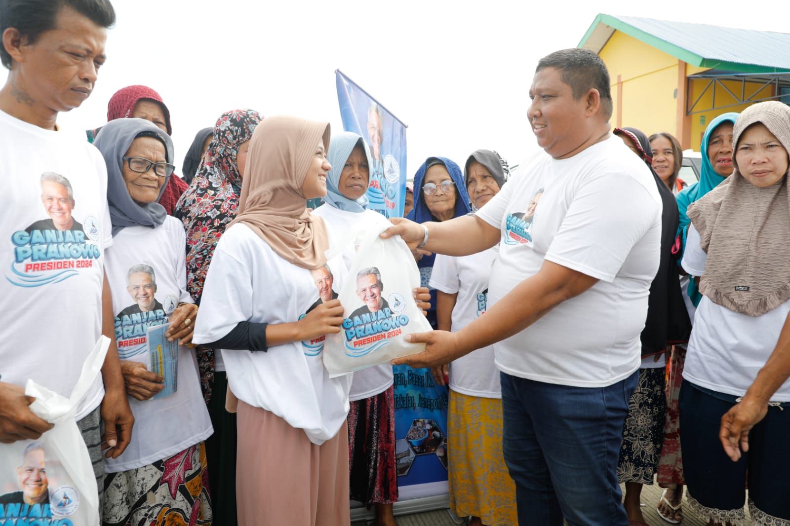 Jaringan Komunitas Pesisir Sulawesi Selatan terus melebarkan sayap. Kini mereka hadir di desa Bonto Bahari, Kabupaten Maros.
