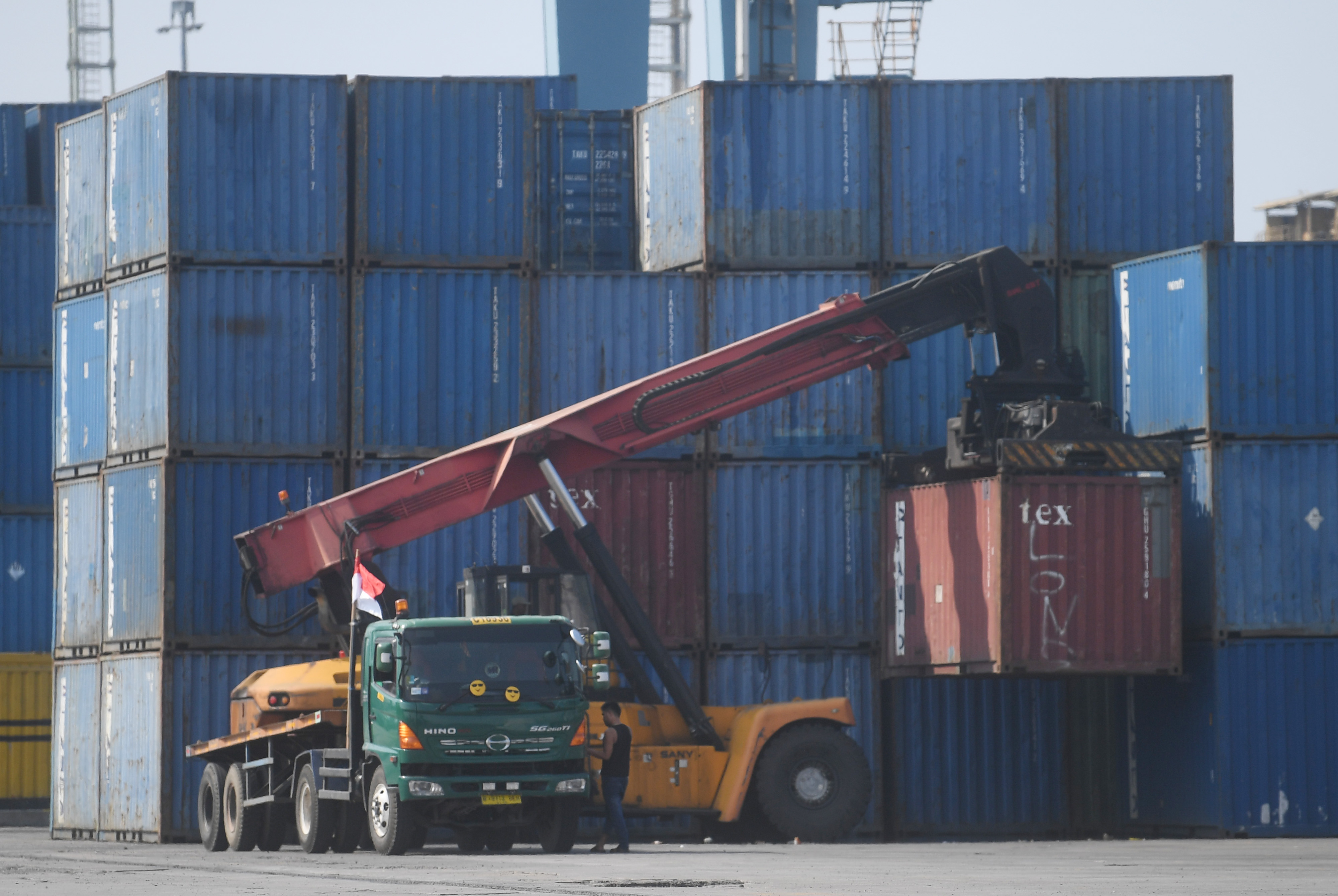 Pemerintah Bekukan Produk Impor yang Bisa Diproduksi di Dalam Negeri