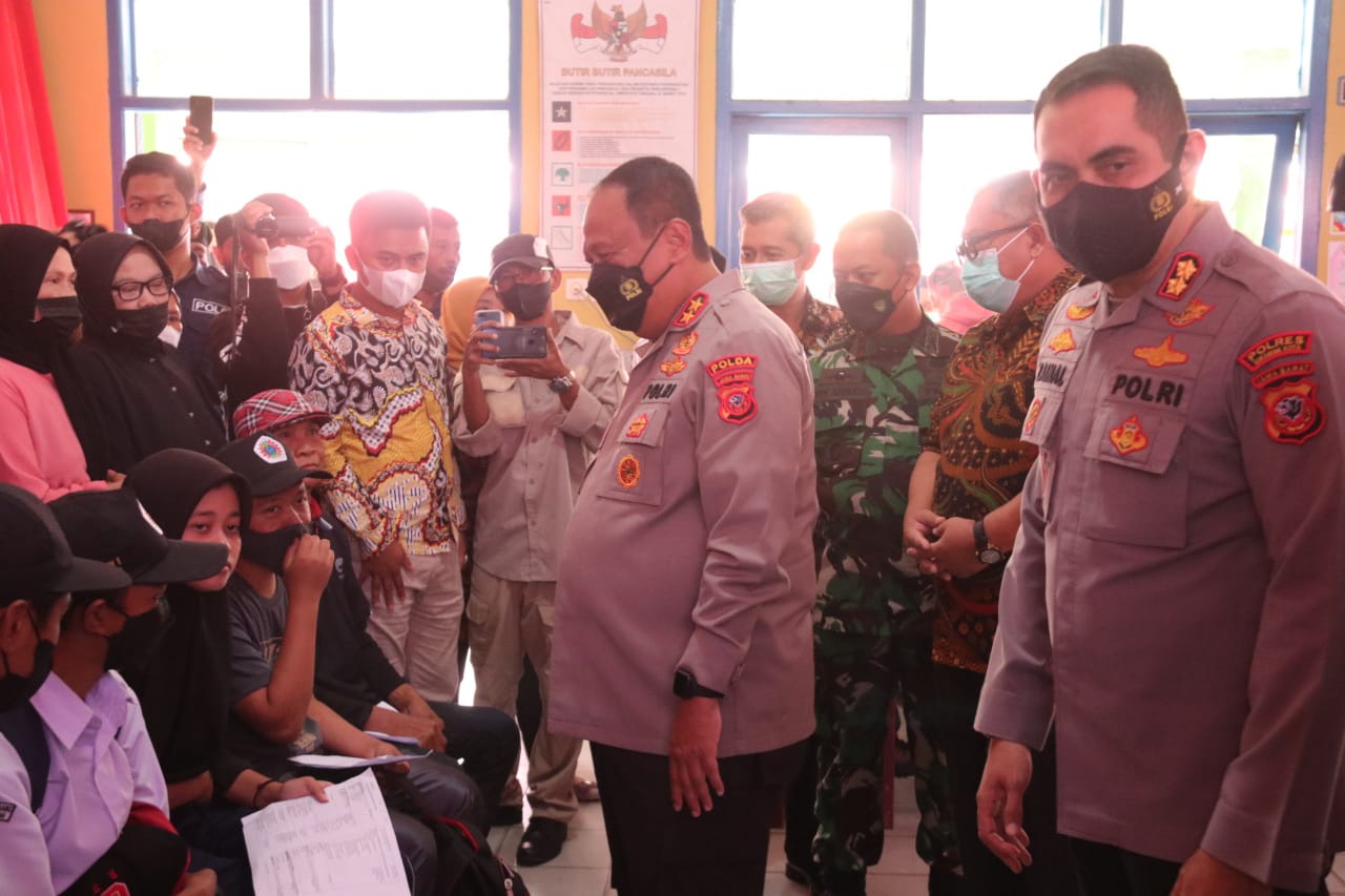 Kapolda Jabar Tinjau Pelaksanaan Vaksinasi Covid-19 di Sukabumi